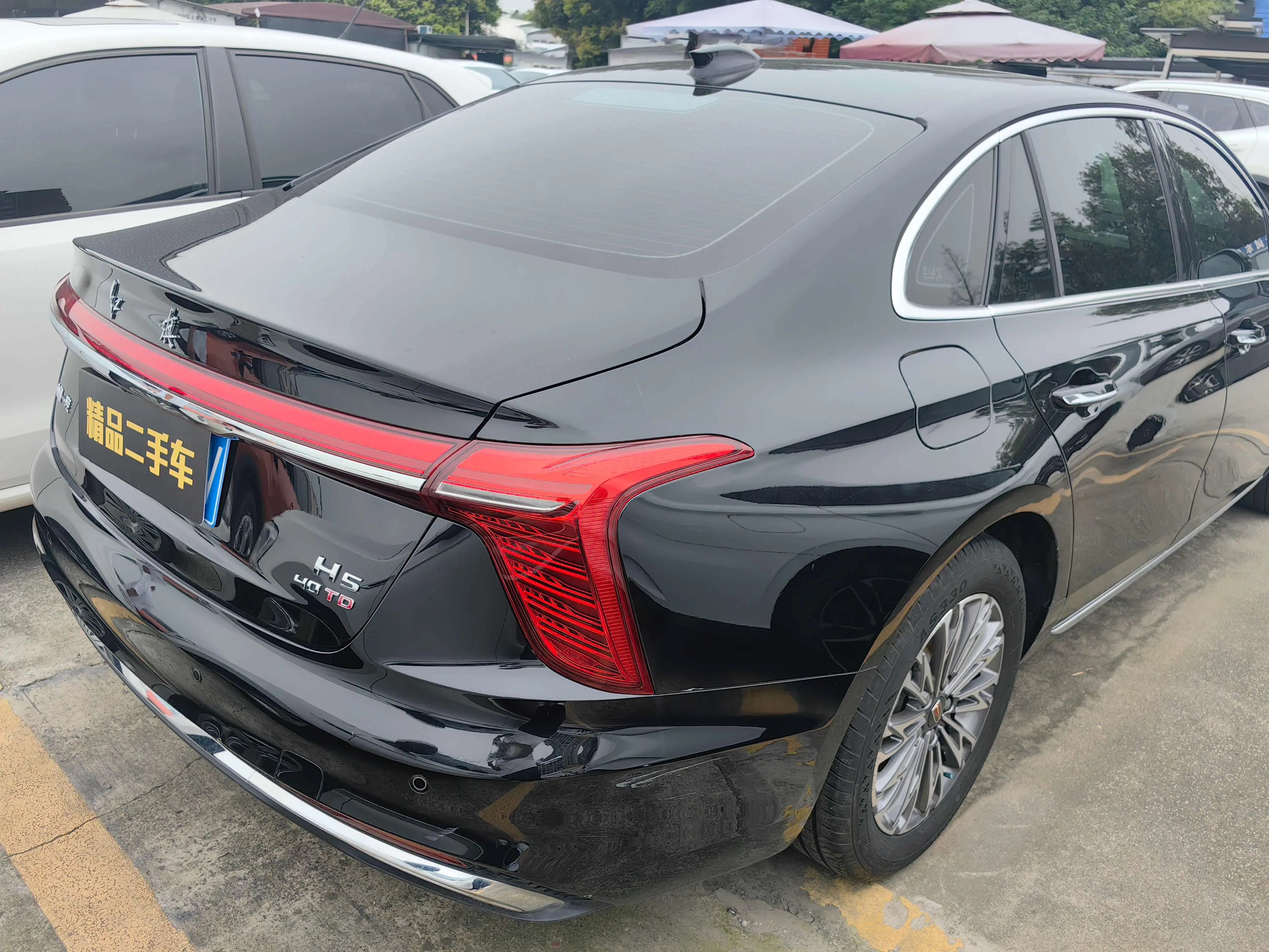 Hongqi H5  из Китая