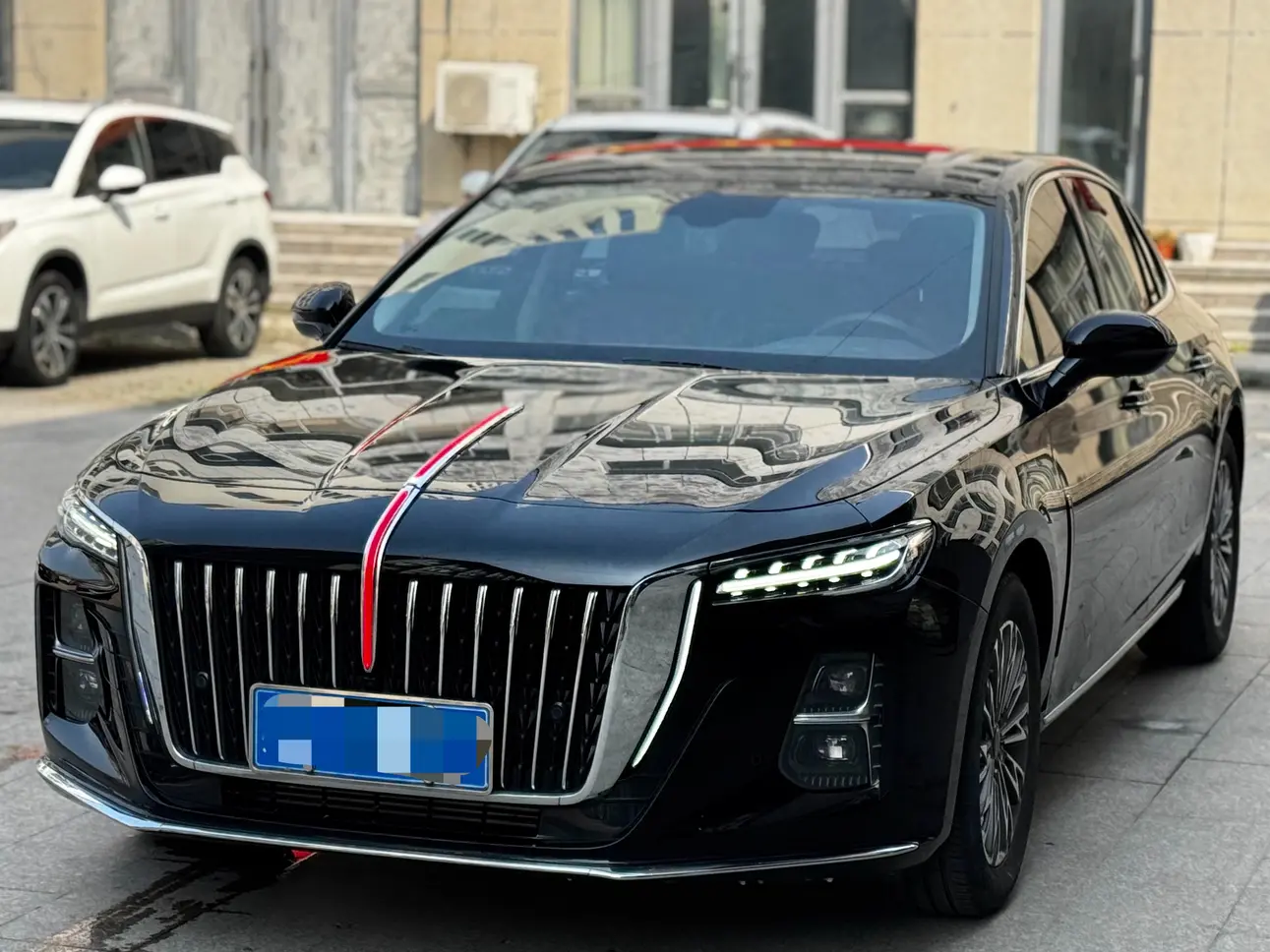 Hongqi H5  из Китая