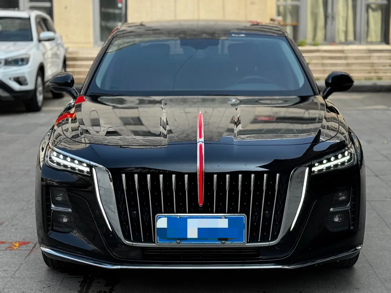 Hongqi H5  из Китая