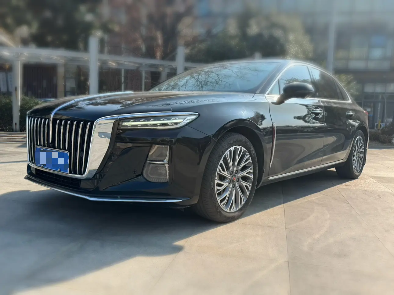 Hongqi H5  из Китая
