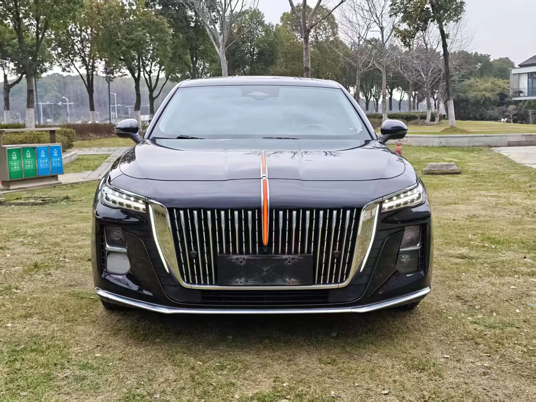 Hongqi H5  из Китая