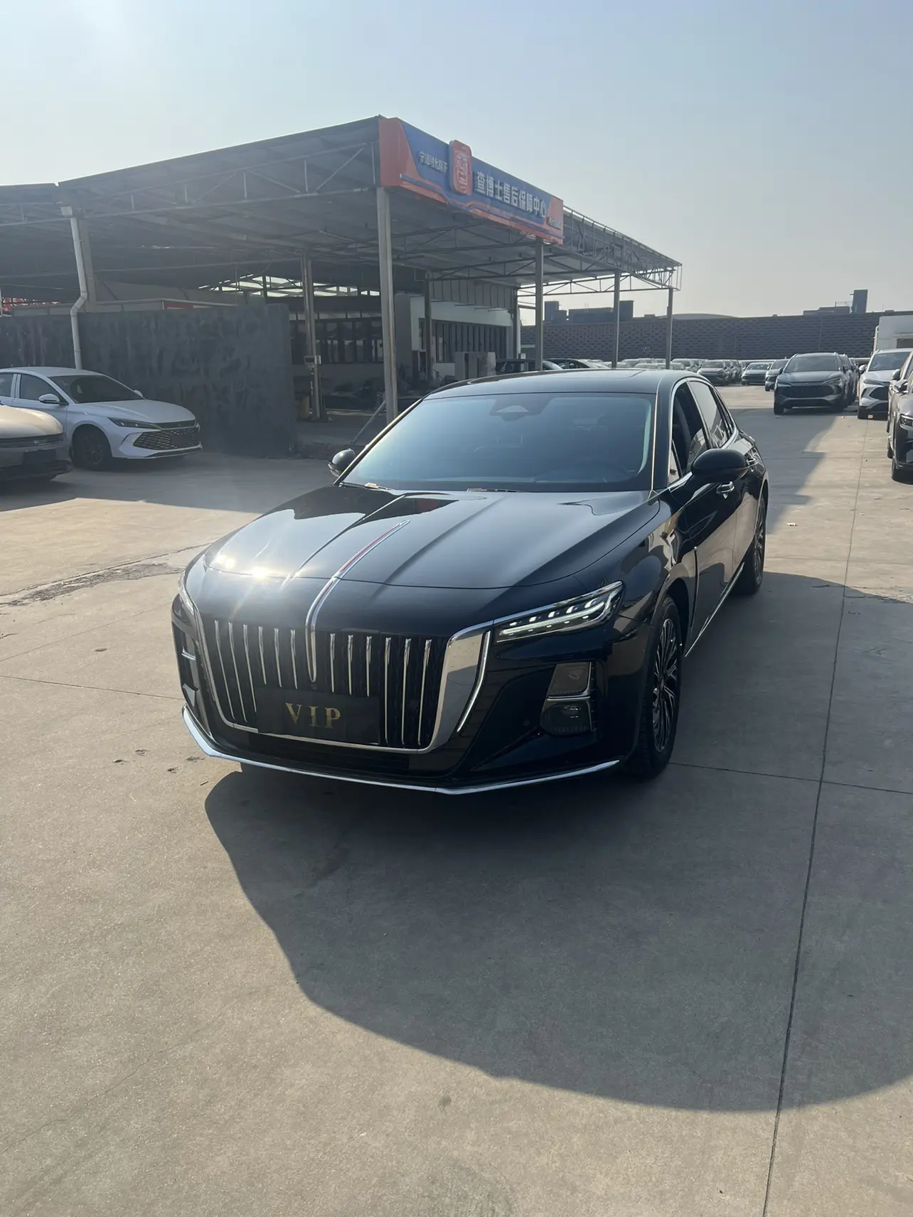 Hongqi H5  из Китая