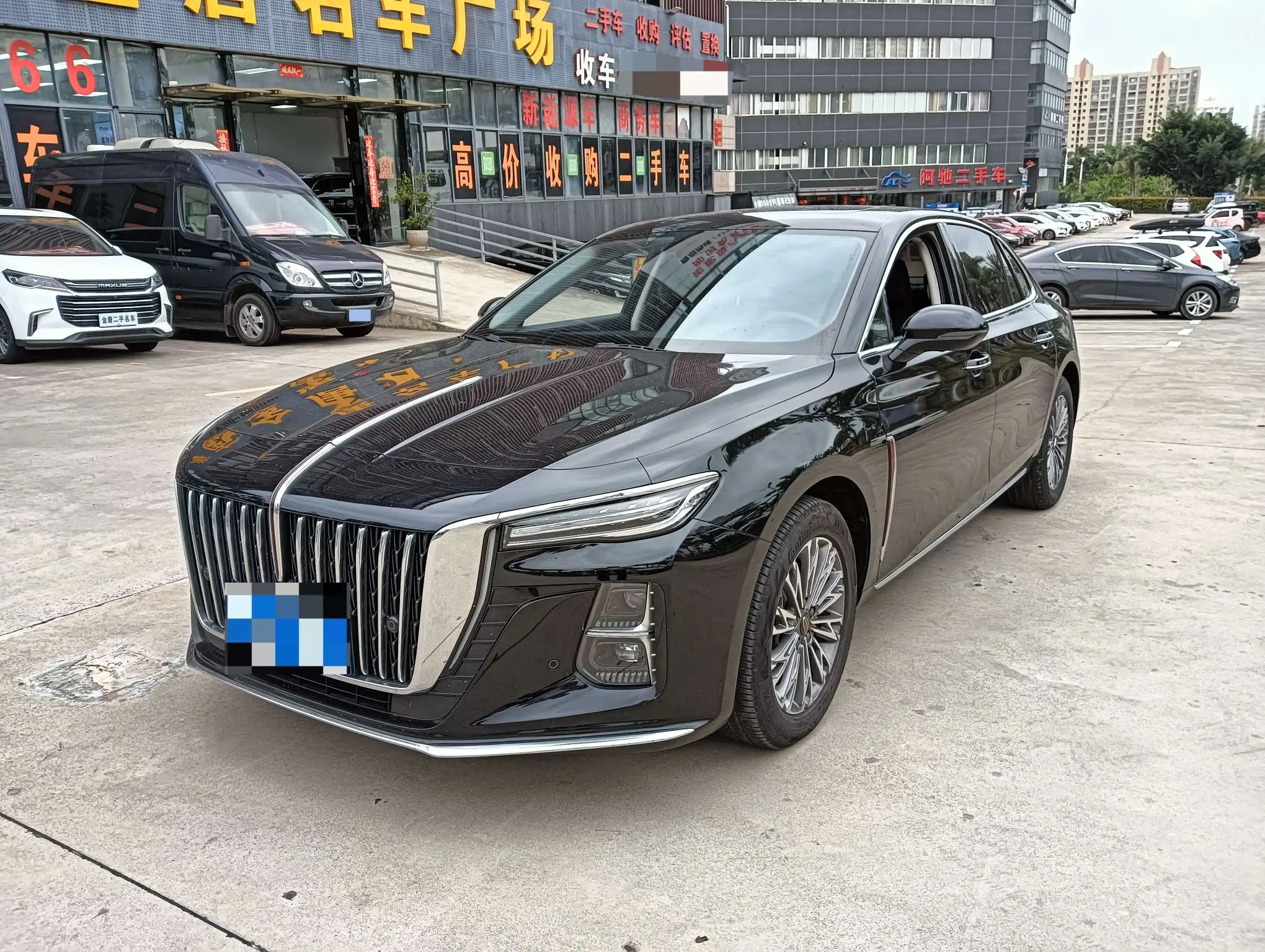 Hongqi H5  из Китая