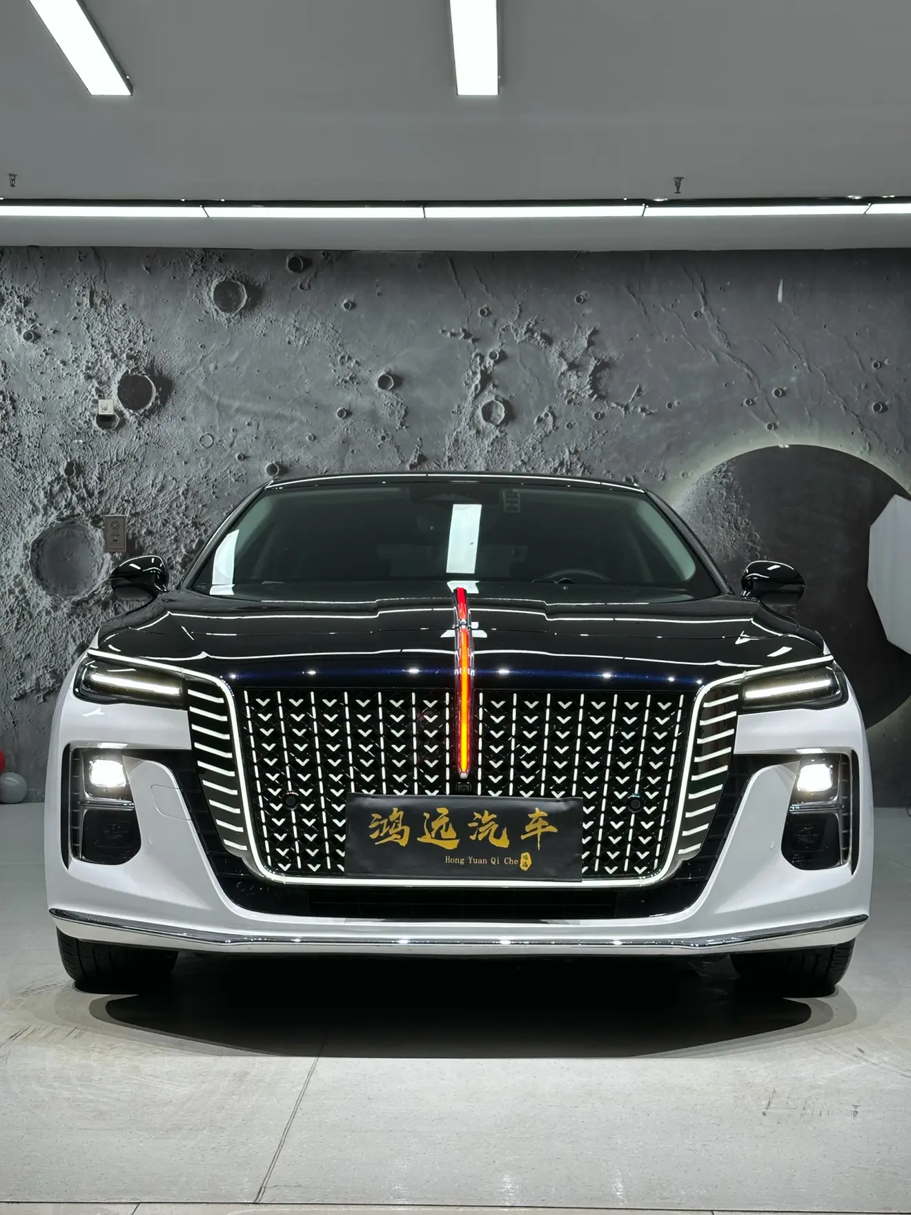 Hongqi H5  из Китая