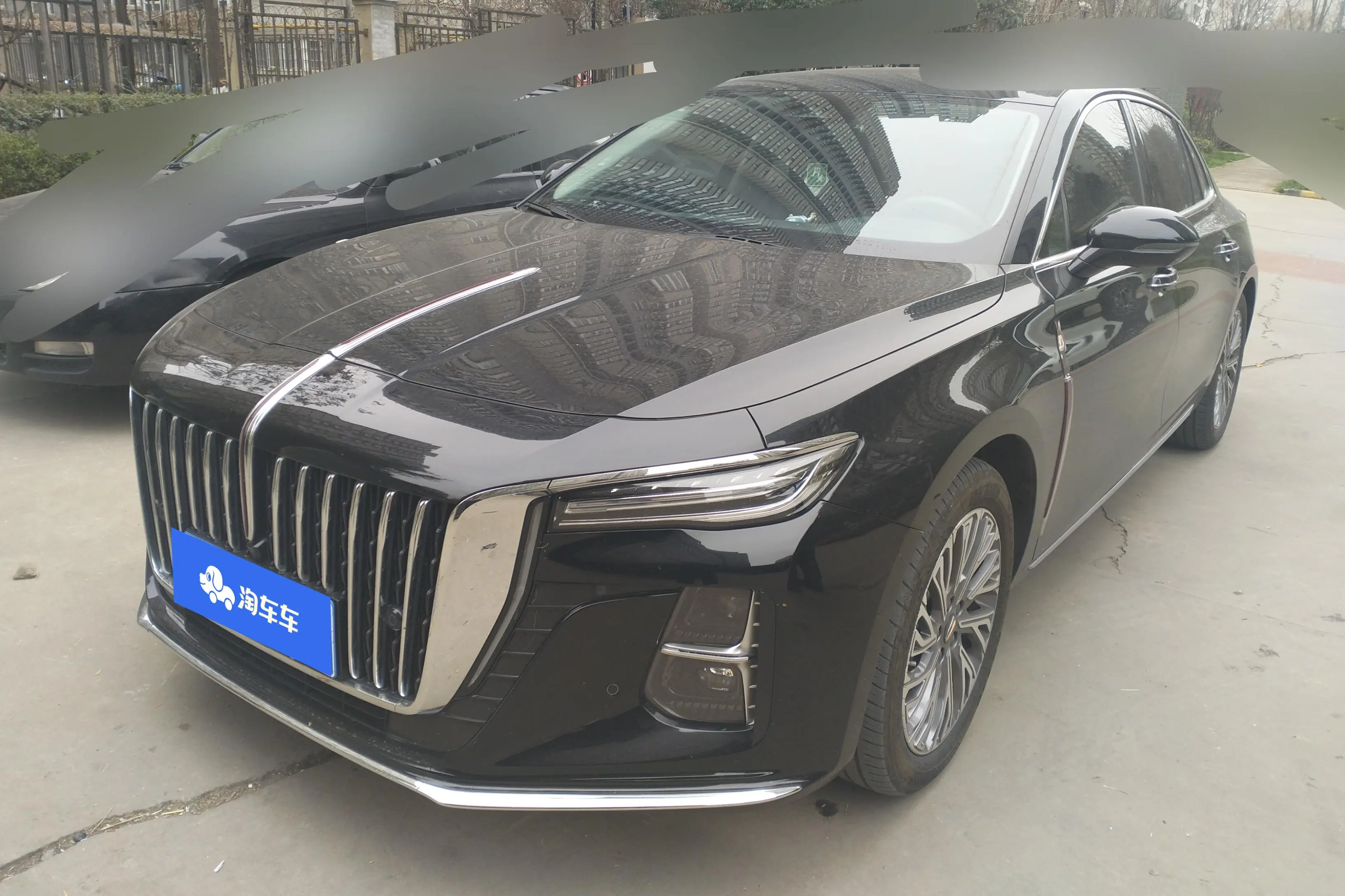 Hongqi H5  из Китая