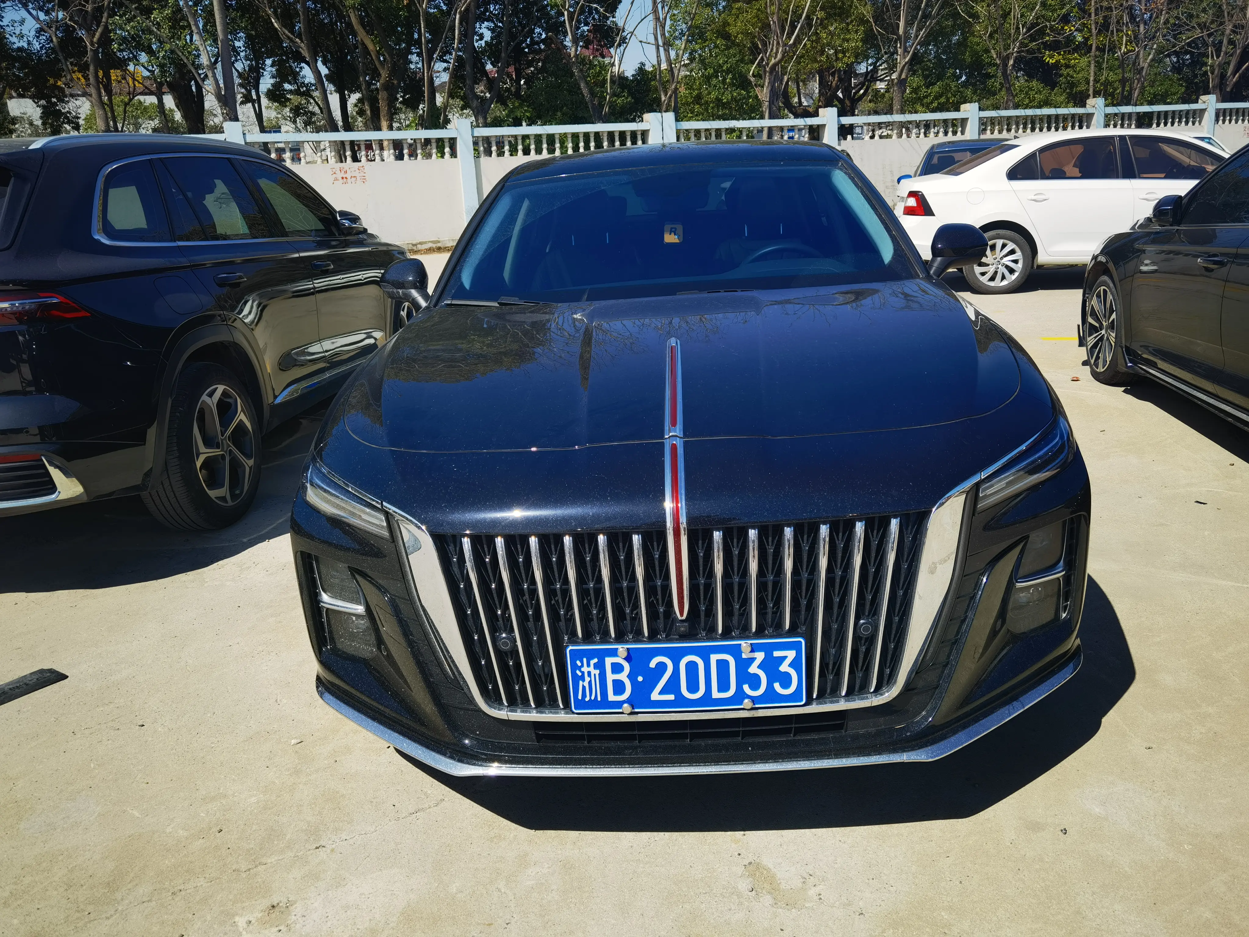 Hongqi H5  из Китая