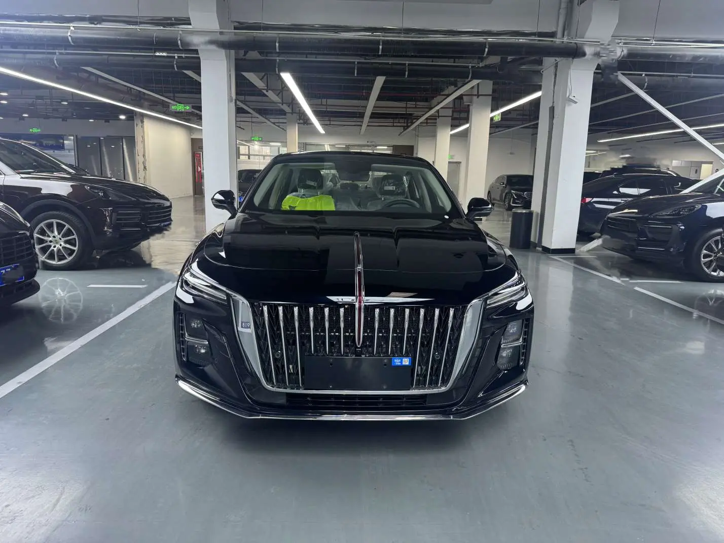 Hongqi H5  из Китая