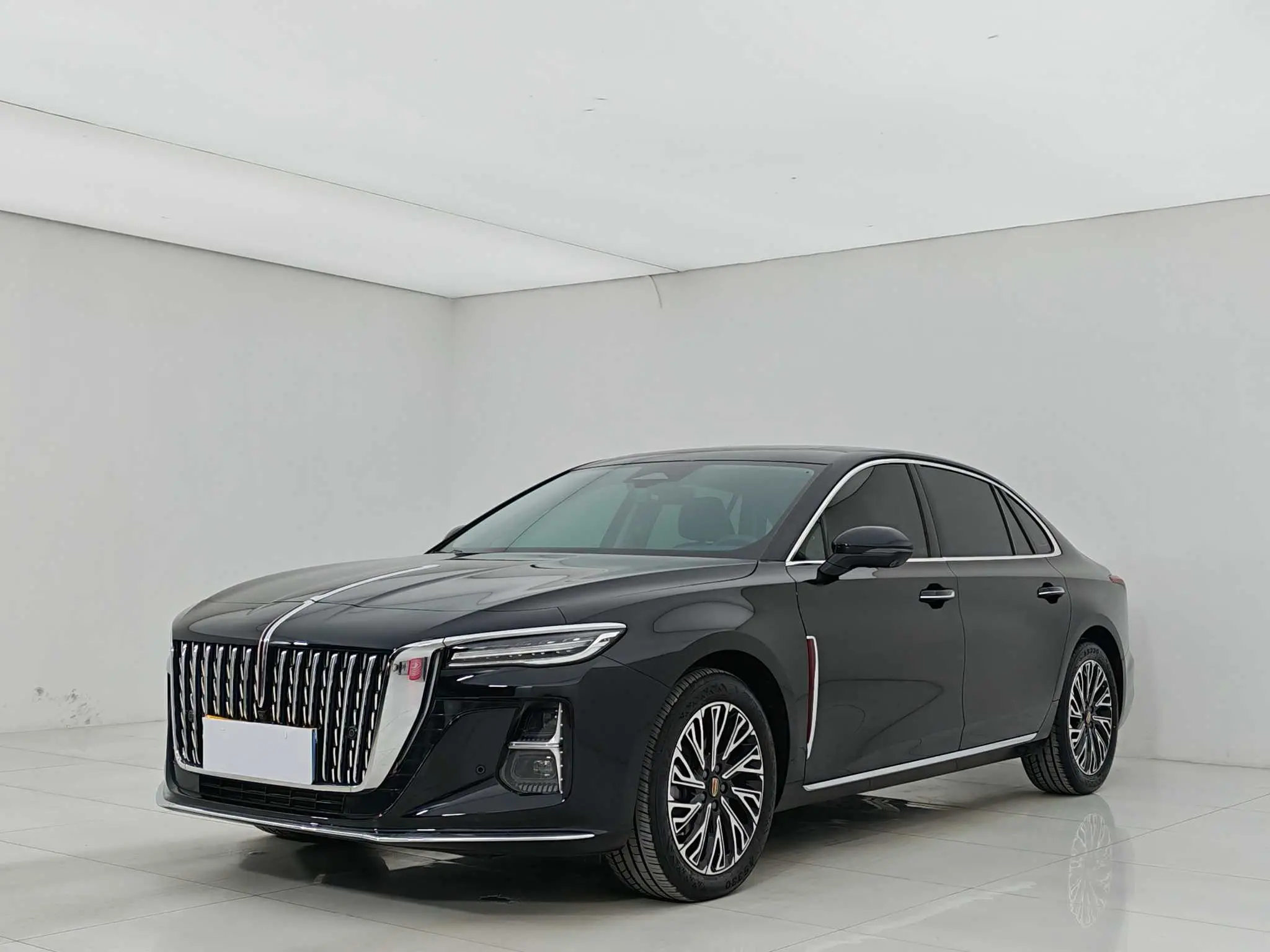 Hongqi H5  из Китая