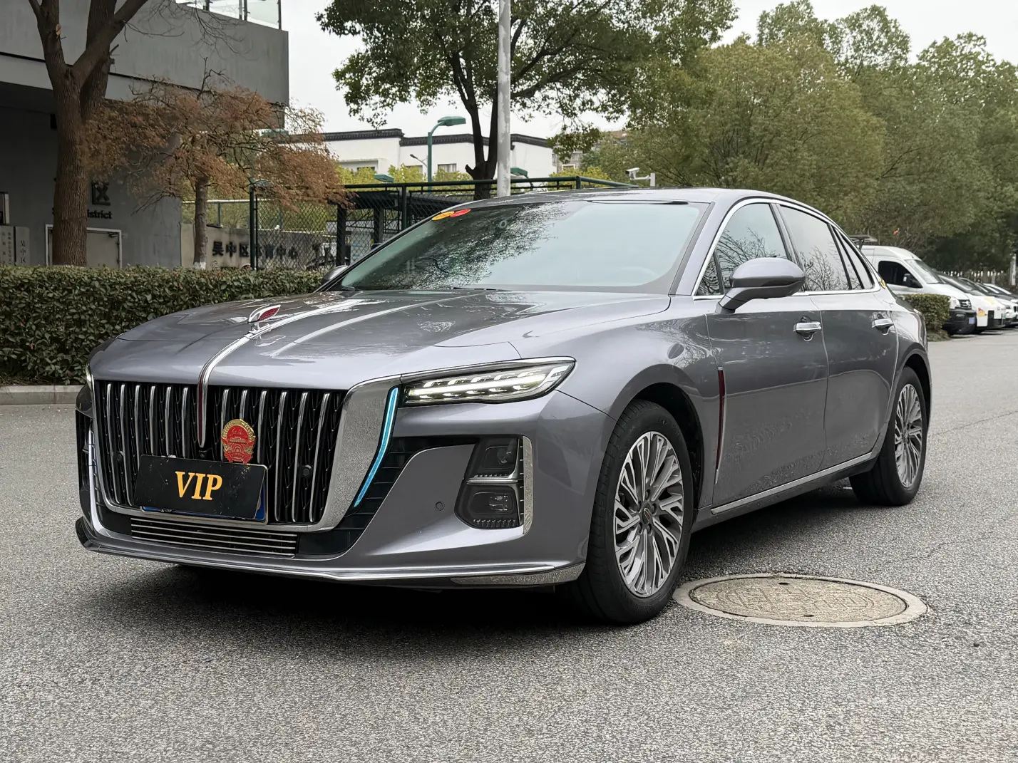 Hongqi H5  из Китая