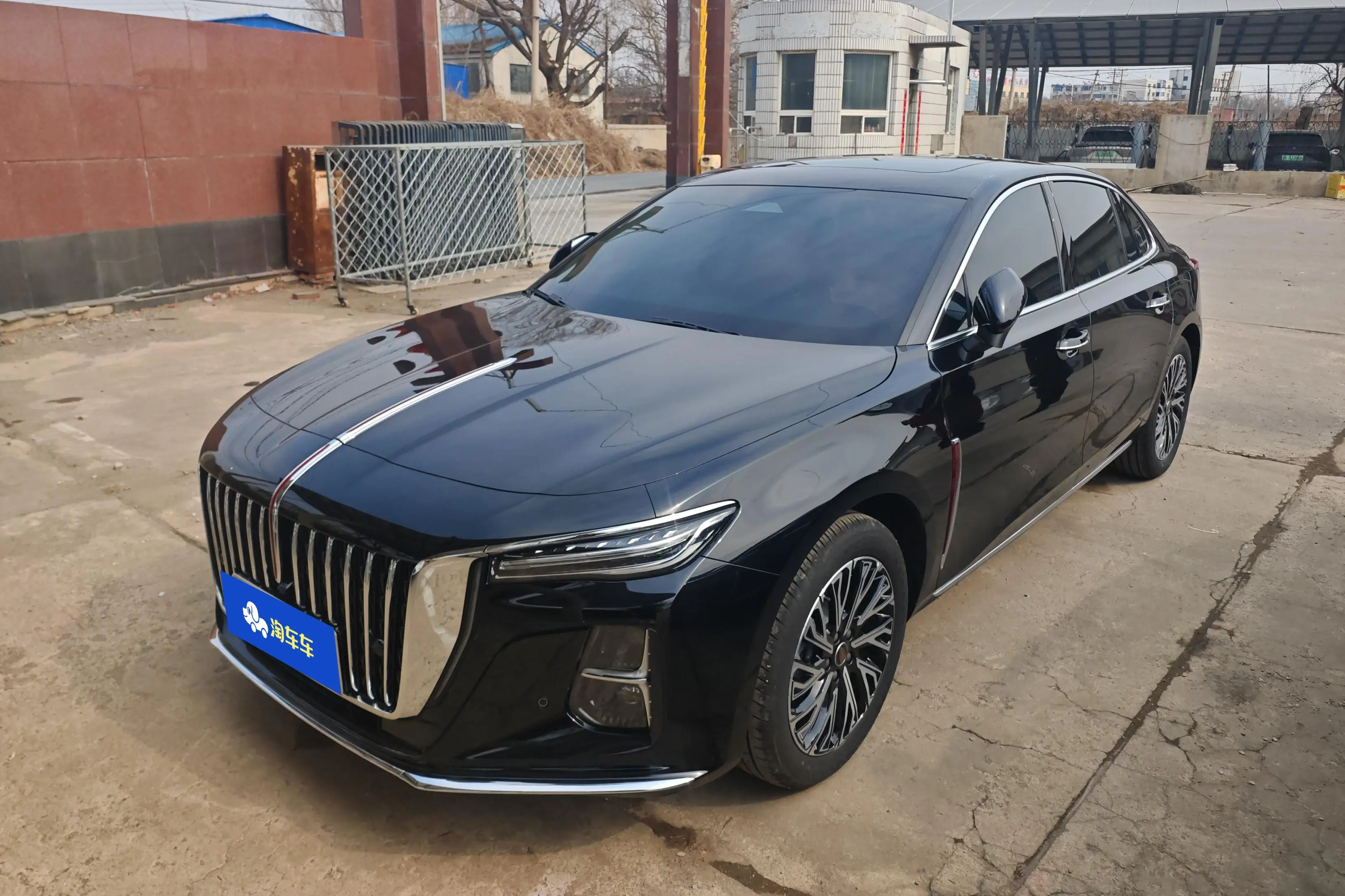 Hongqi H5  из Китая