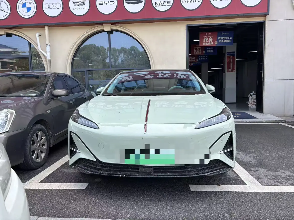 Hongqi Red Flag Tiangong 05  из Китая