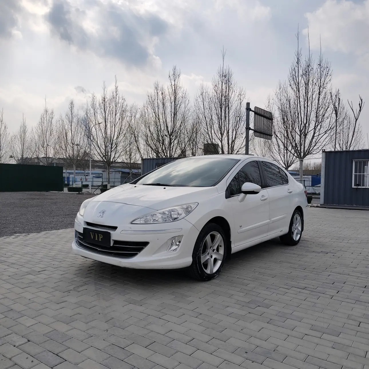 Peugeot 408  из Китая