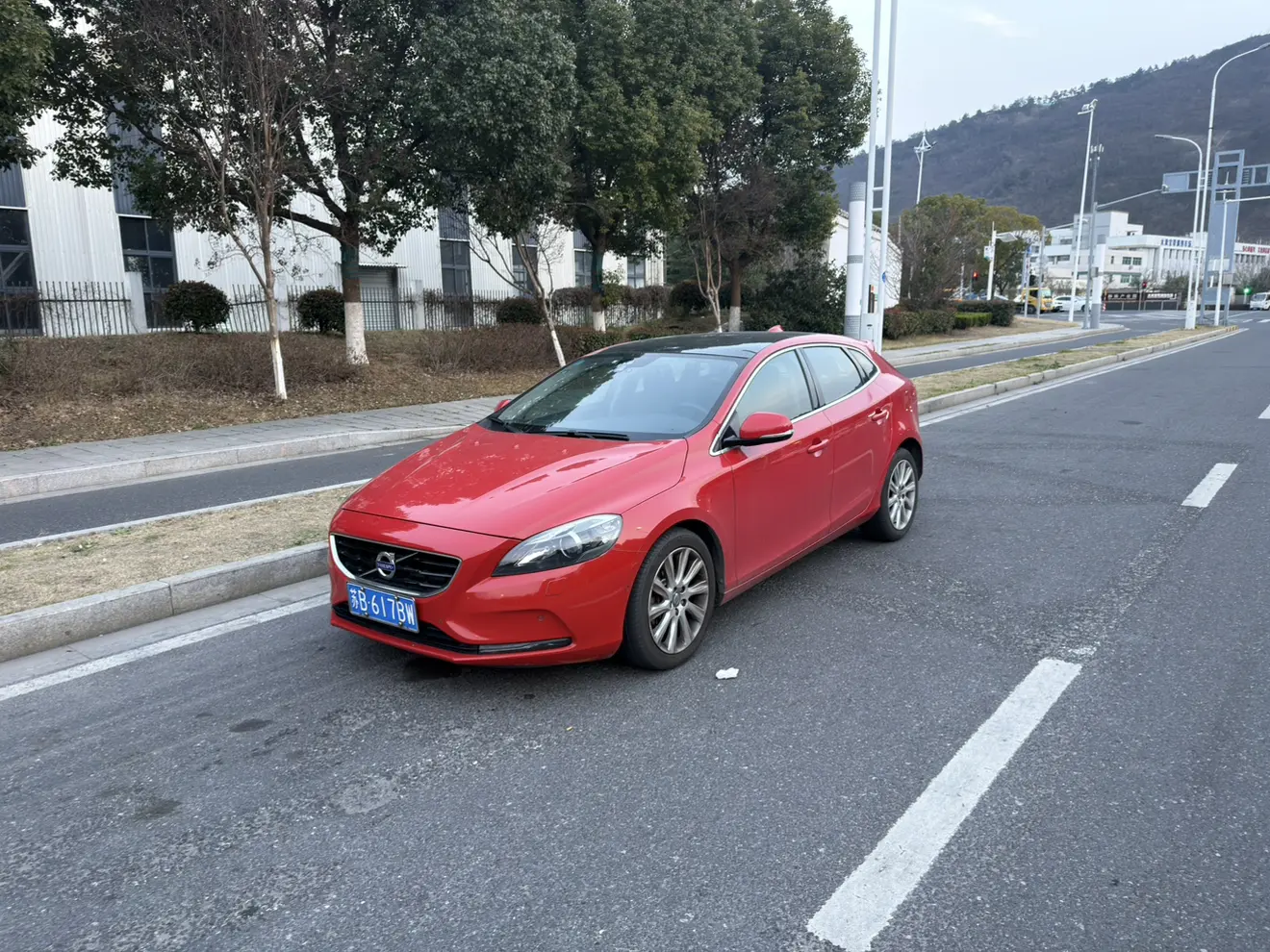 Volvo V40  из Китая
