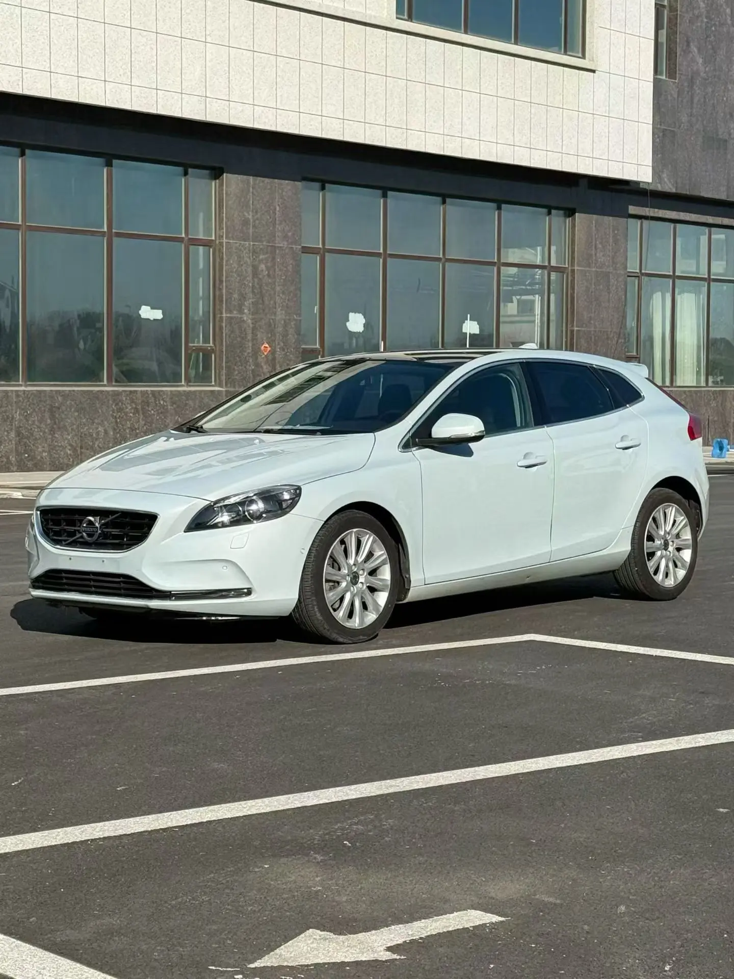 Volvo V40  из Китая