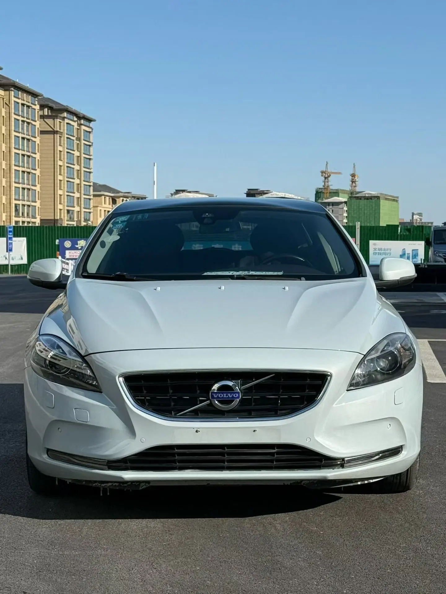 Volvo V40  из Китая