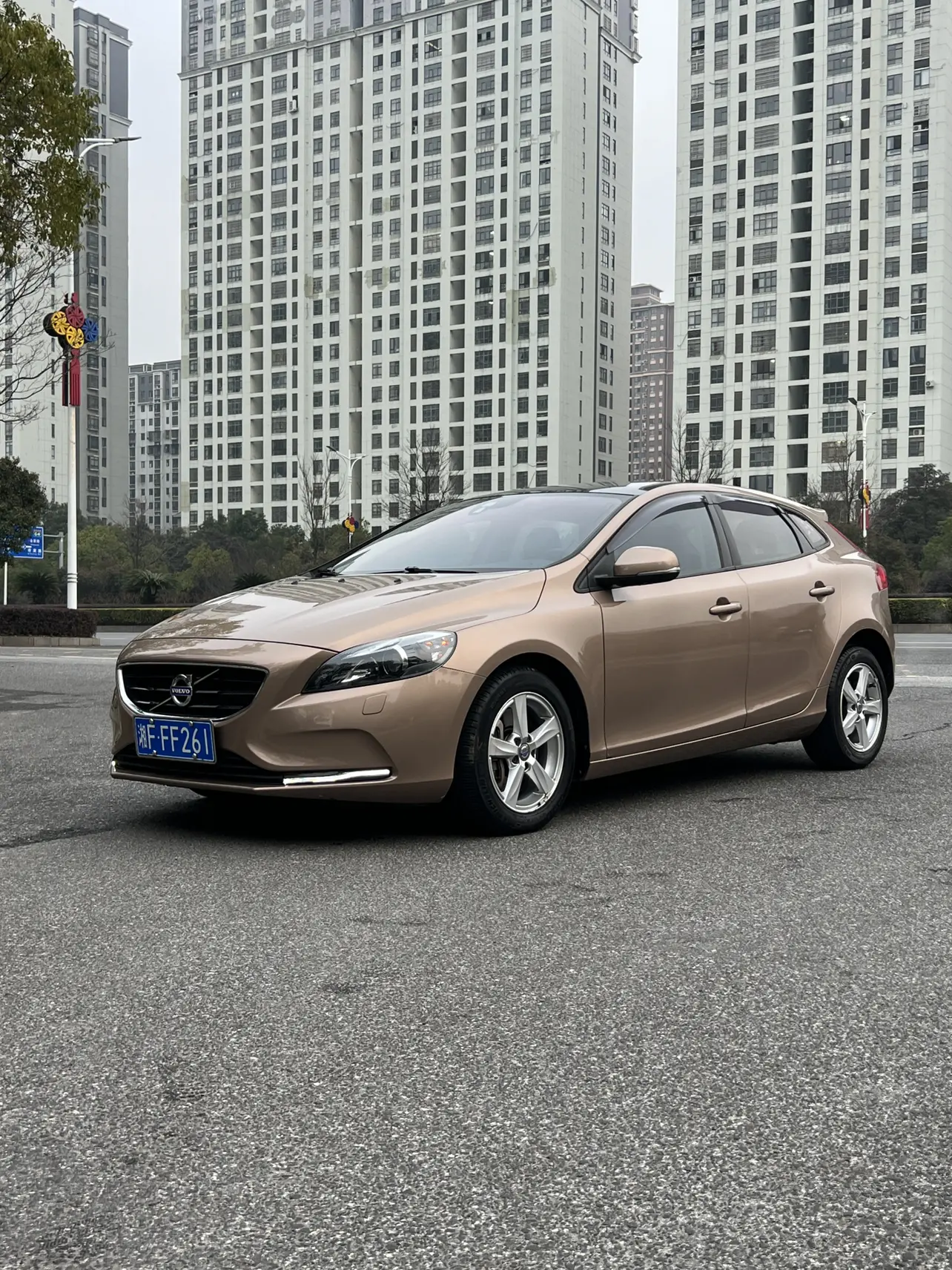 Volvo V40  из Китая