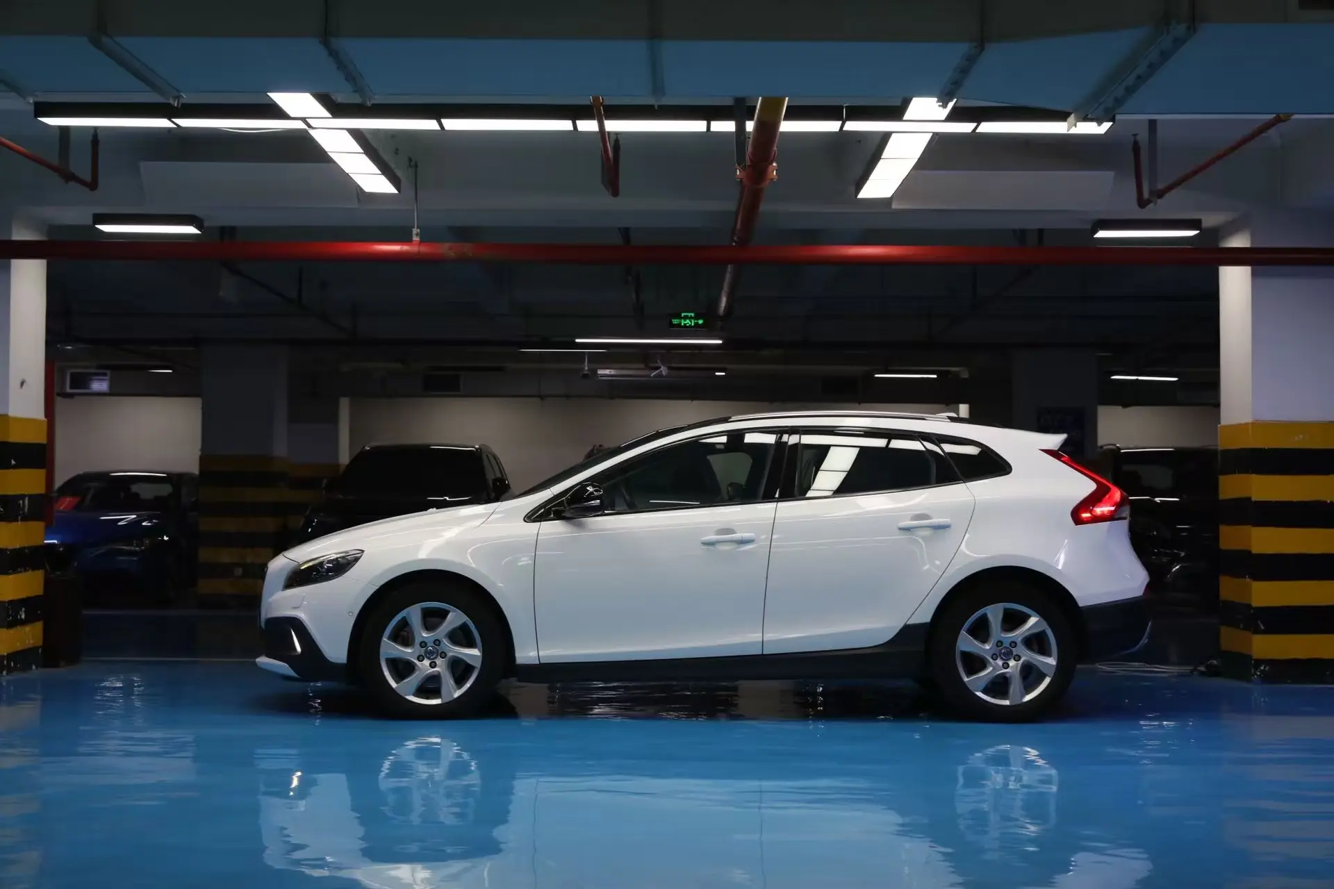 Volvo V40  из Китая
