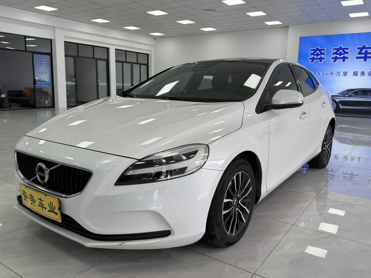Volvo V40  из Китая