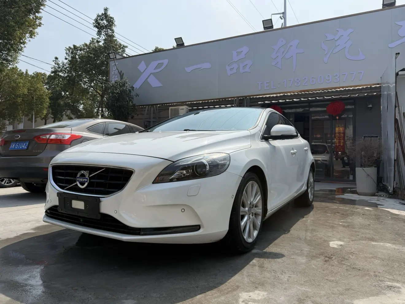 Volvo V40  из Китая