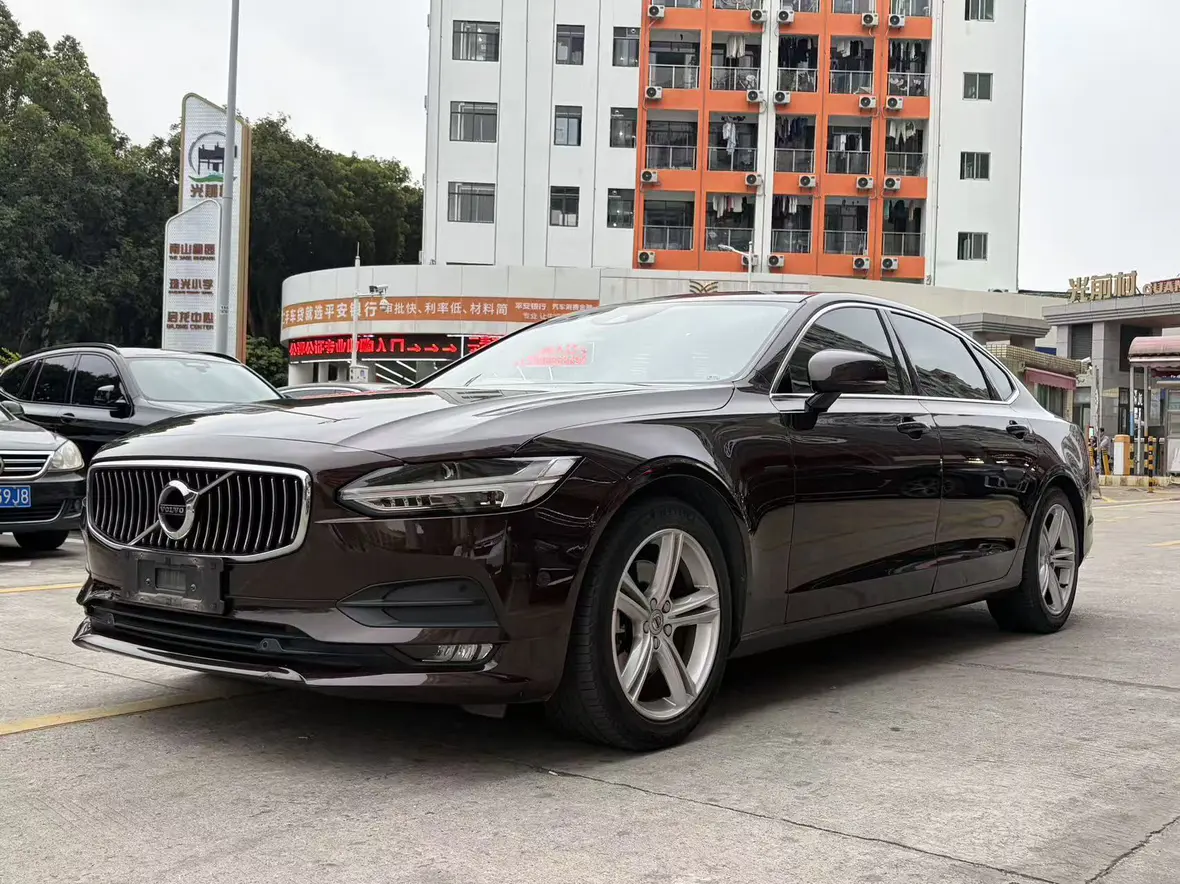 Volvo S90