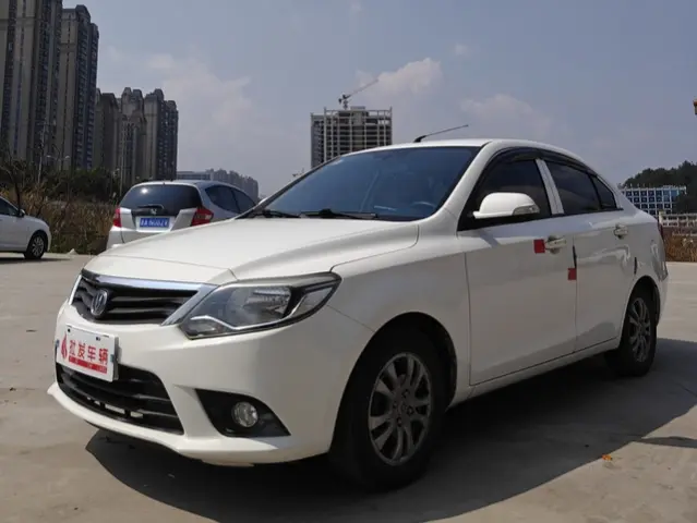 Changan Yuexiang V3  из Китая