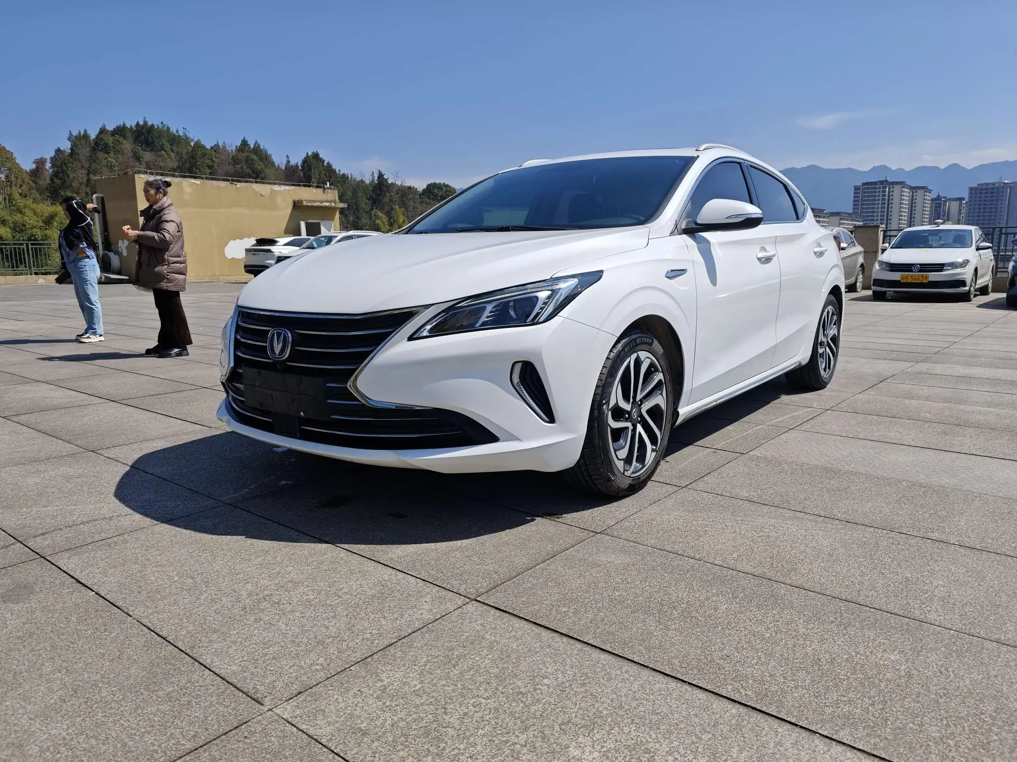 Changan Eado XT  из Китая