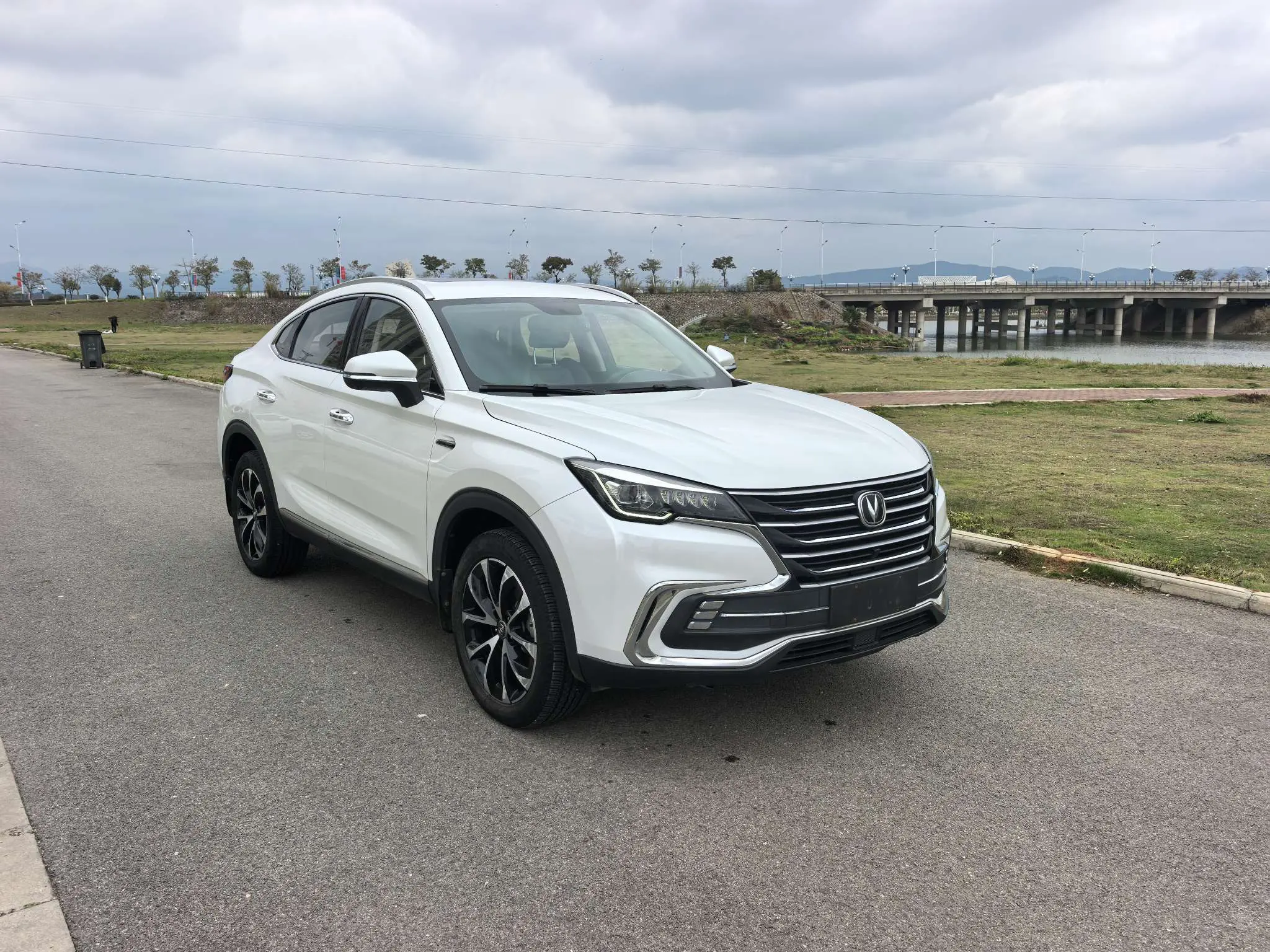 Changan CS85 COUPE  из Китая