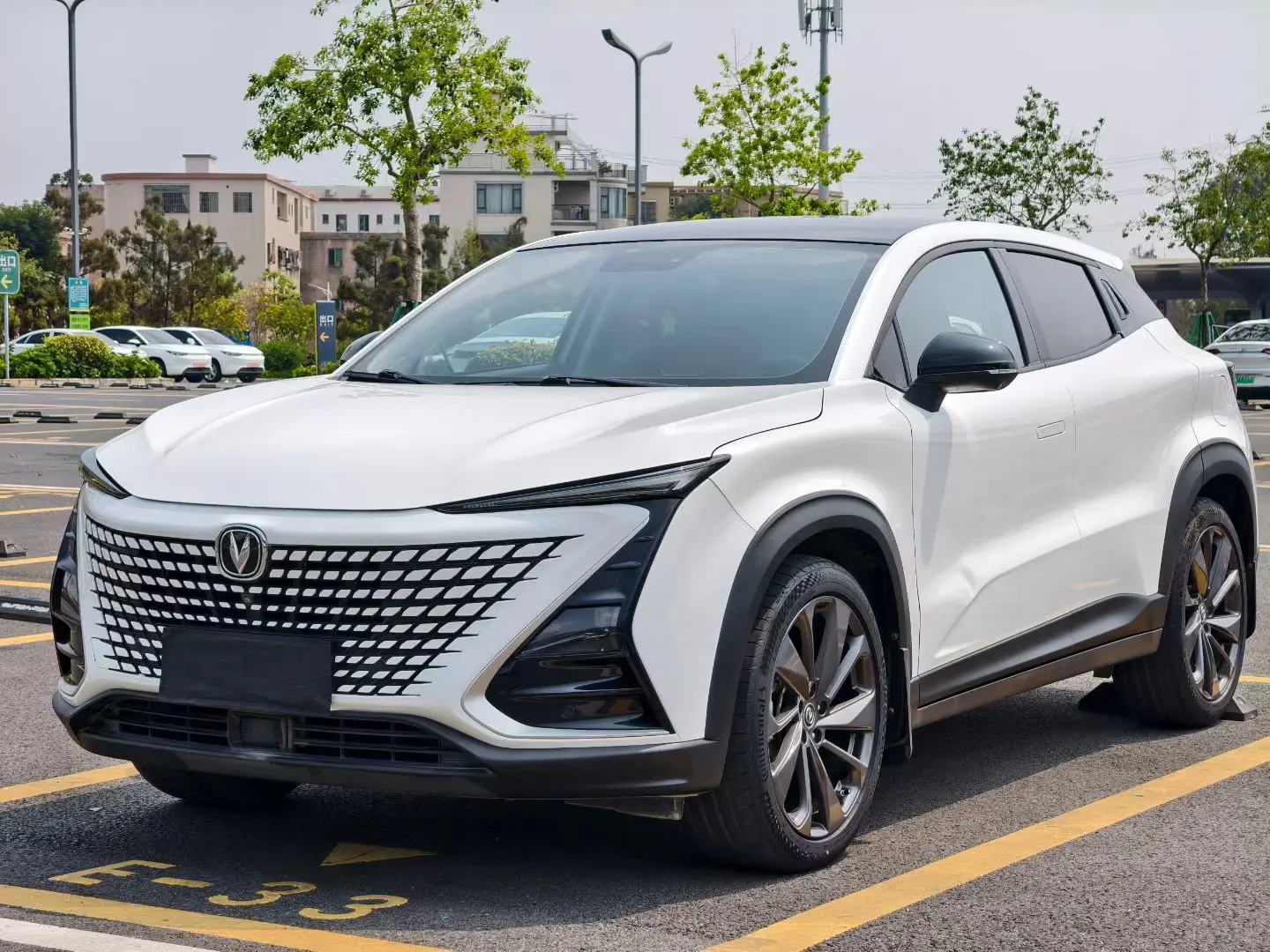 Changan UNI-T  из Китая