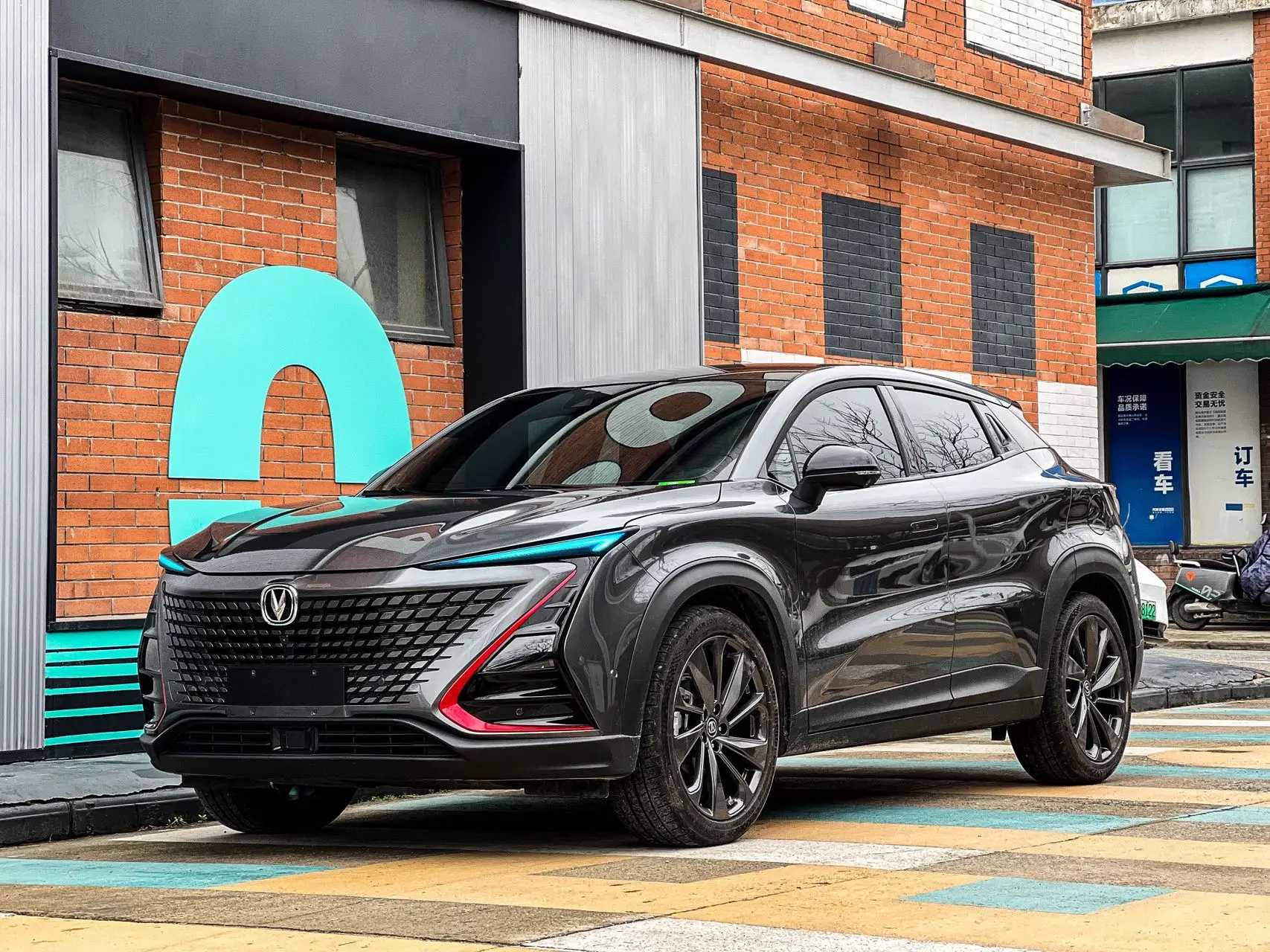 Changan UNI-T  из Китая