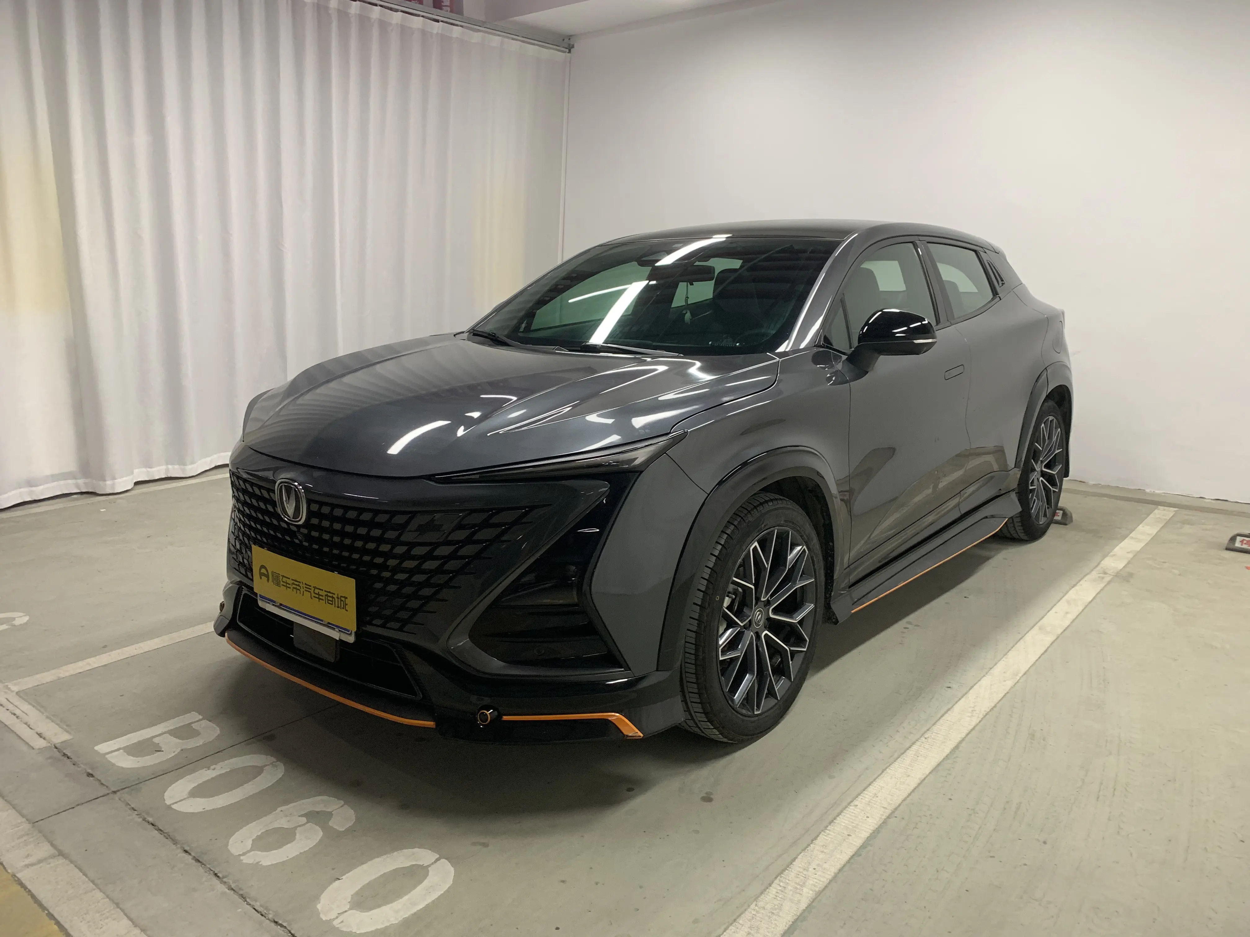 Changan UNI-T  из Китая