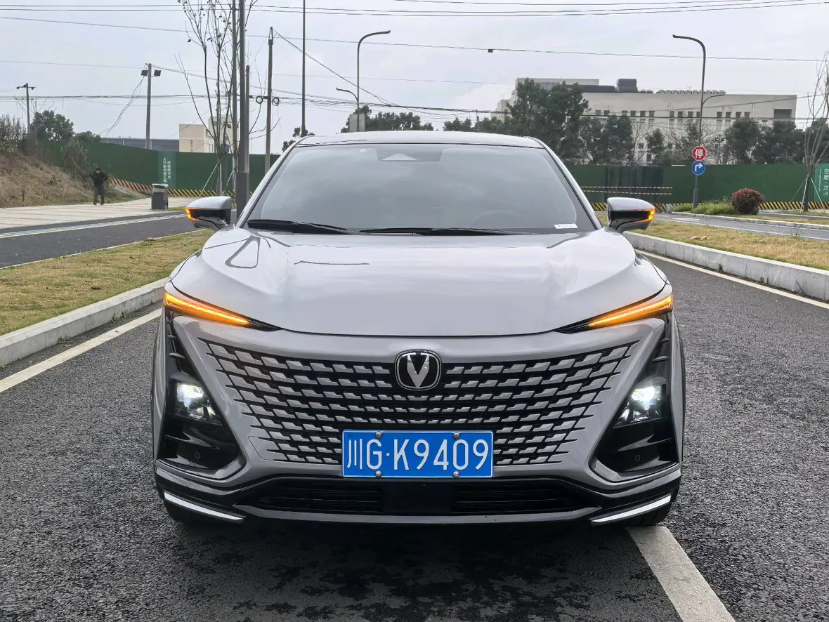 Changan UNI-T  из Китая