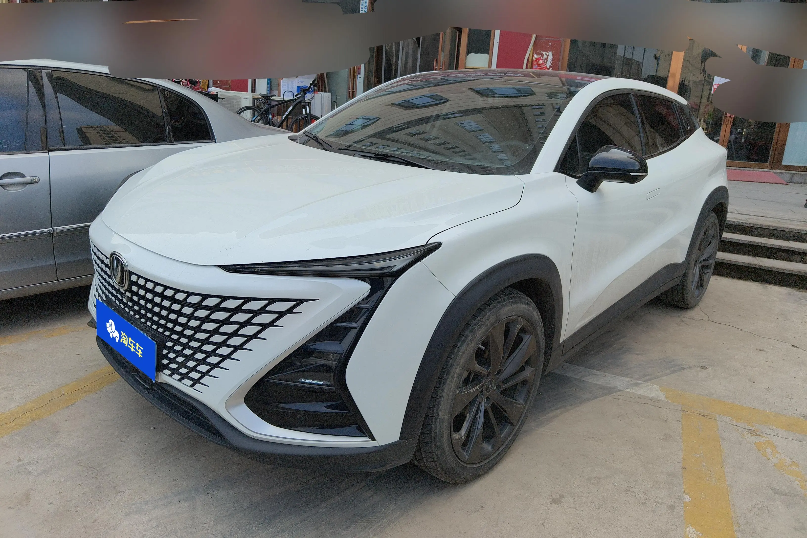 Changan UNI-T  из Китая