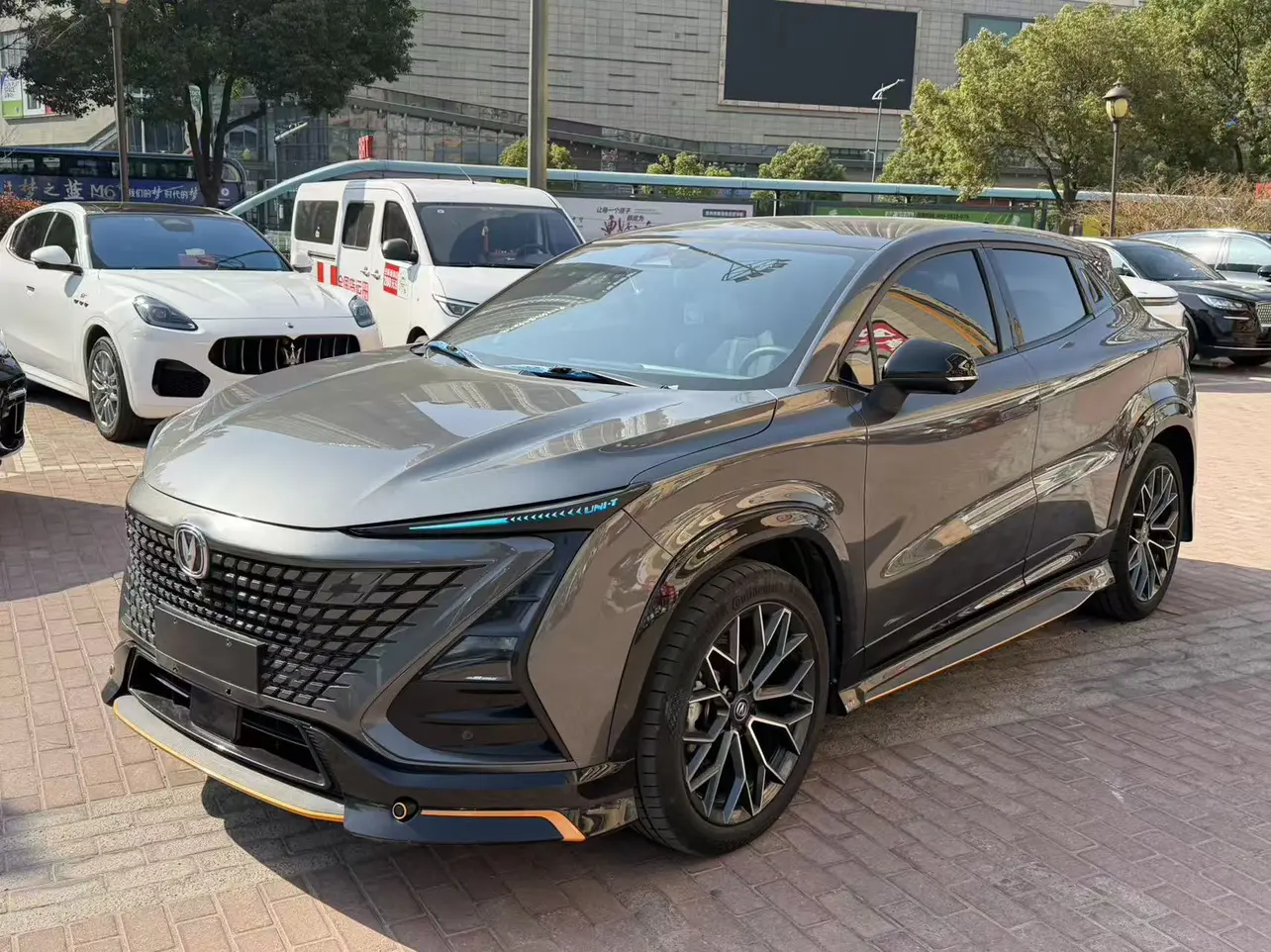 Changan UNI-T  из Китая