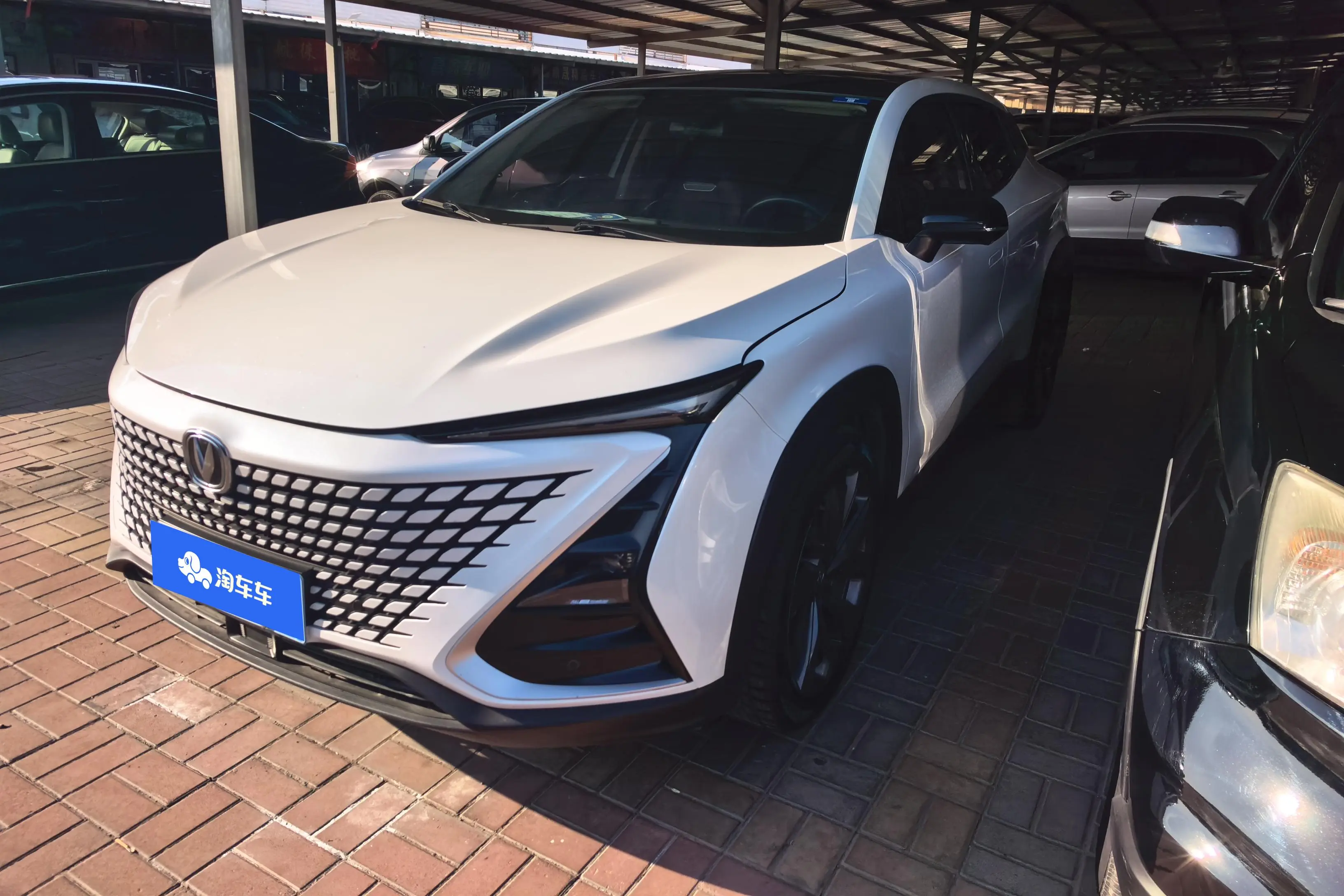 Changan UNI-T  из Китая