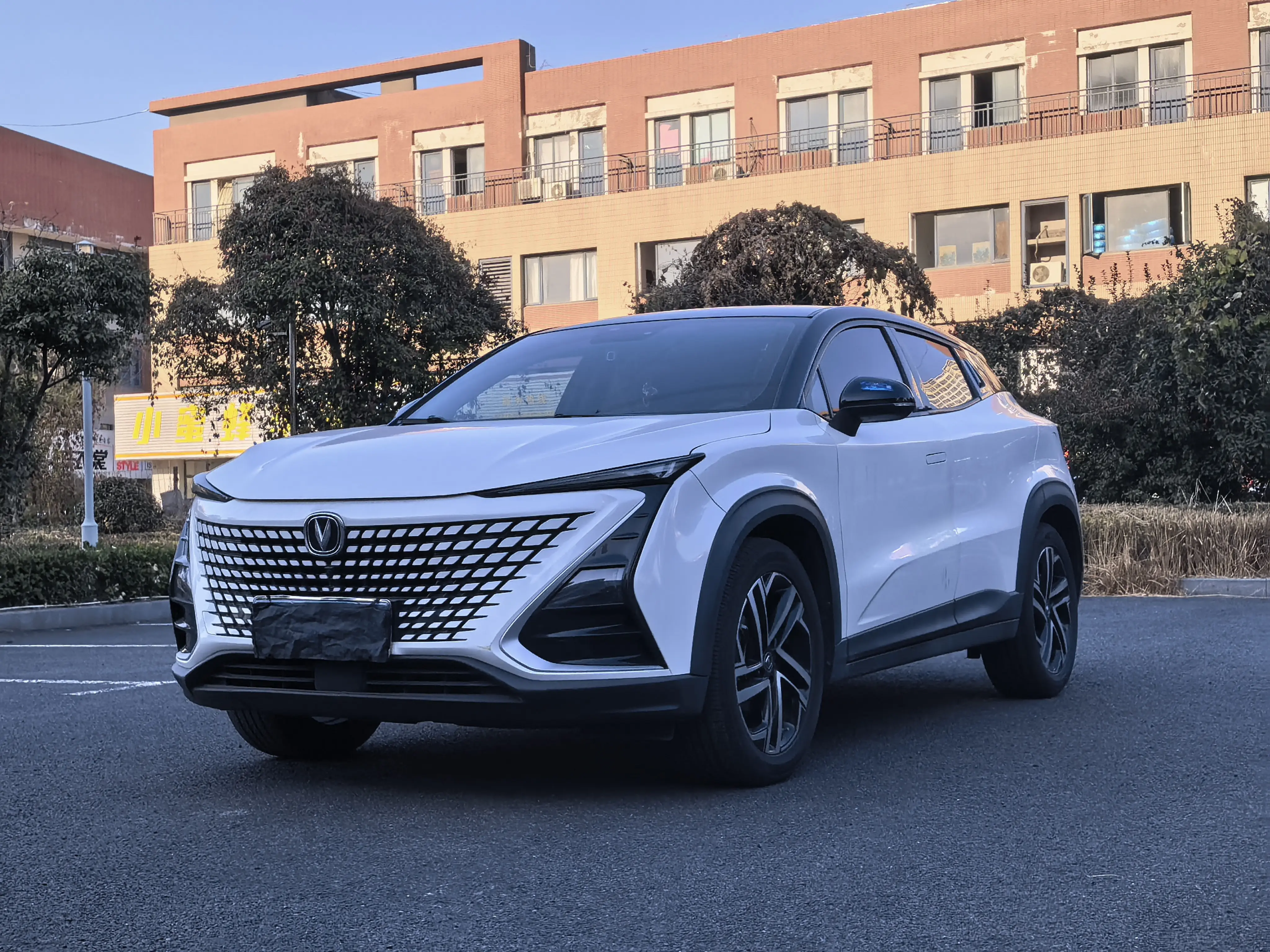 Changan UNI-T  из Китая