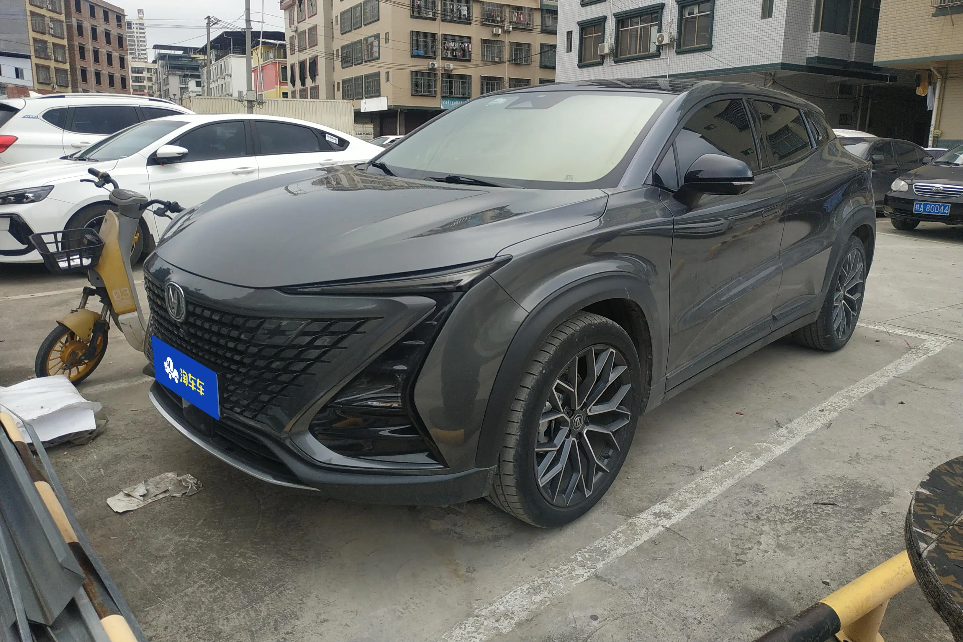 Changan UNI-T  из Китая