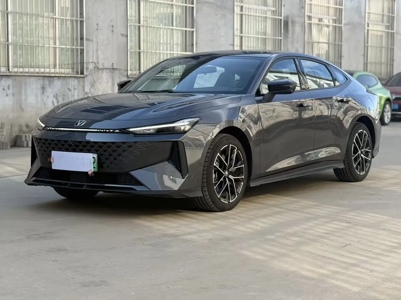 Changan UNI-V  из Китая