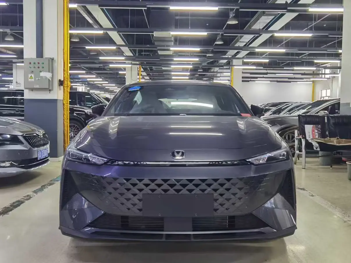 Changan UNI-V  из Китая