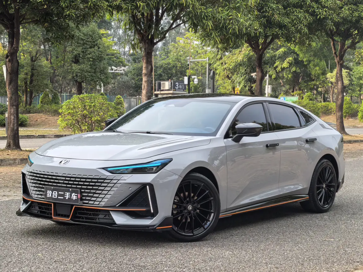 Changan UNI-V  из Китая