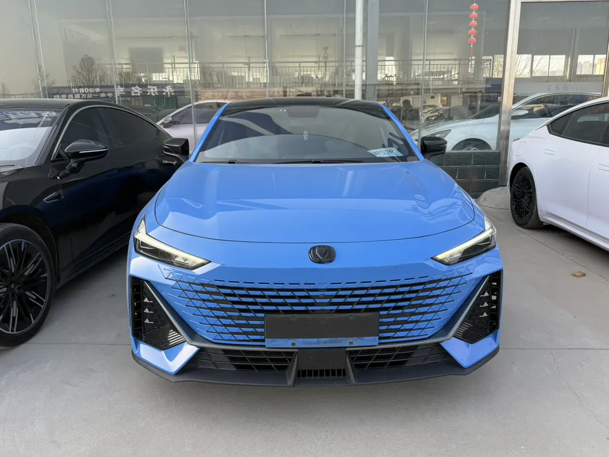 Changan UNI-V  из Китая