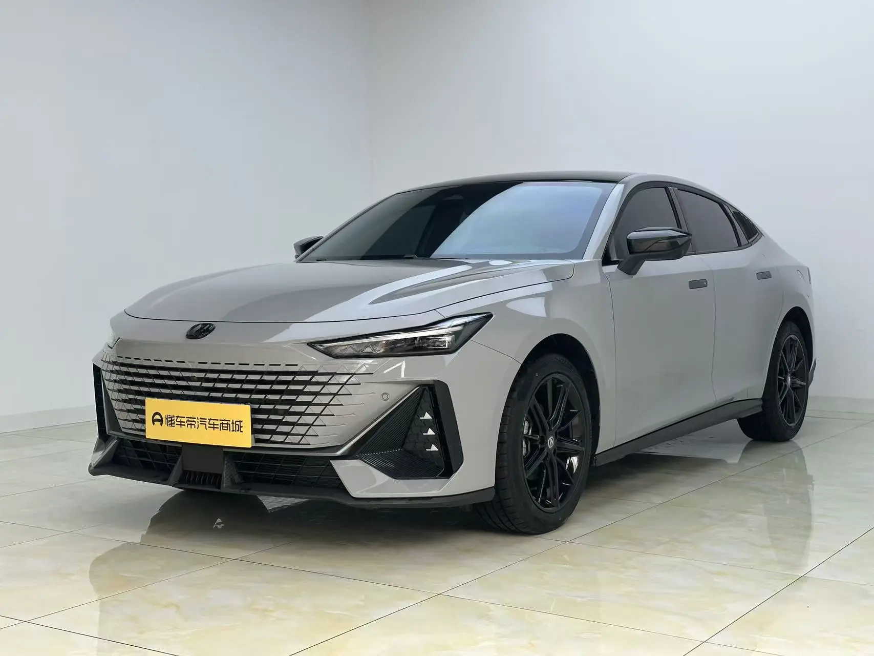 Changan UNI-V  из Китая