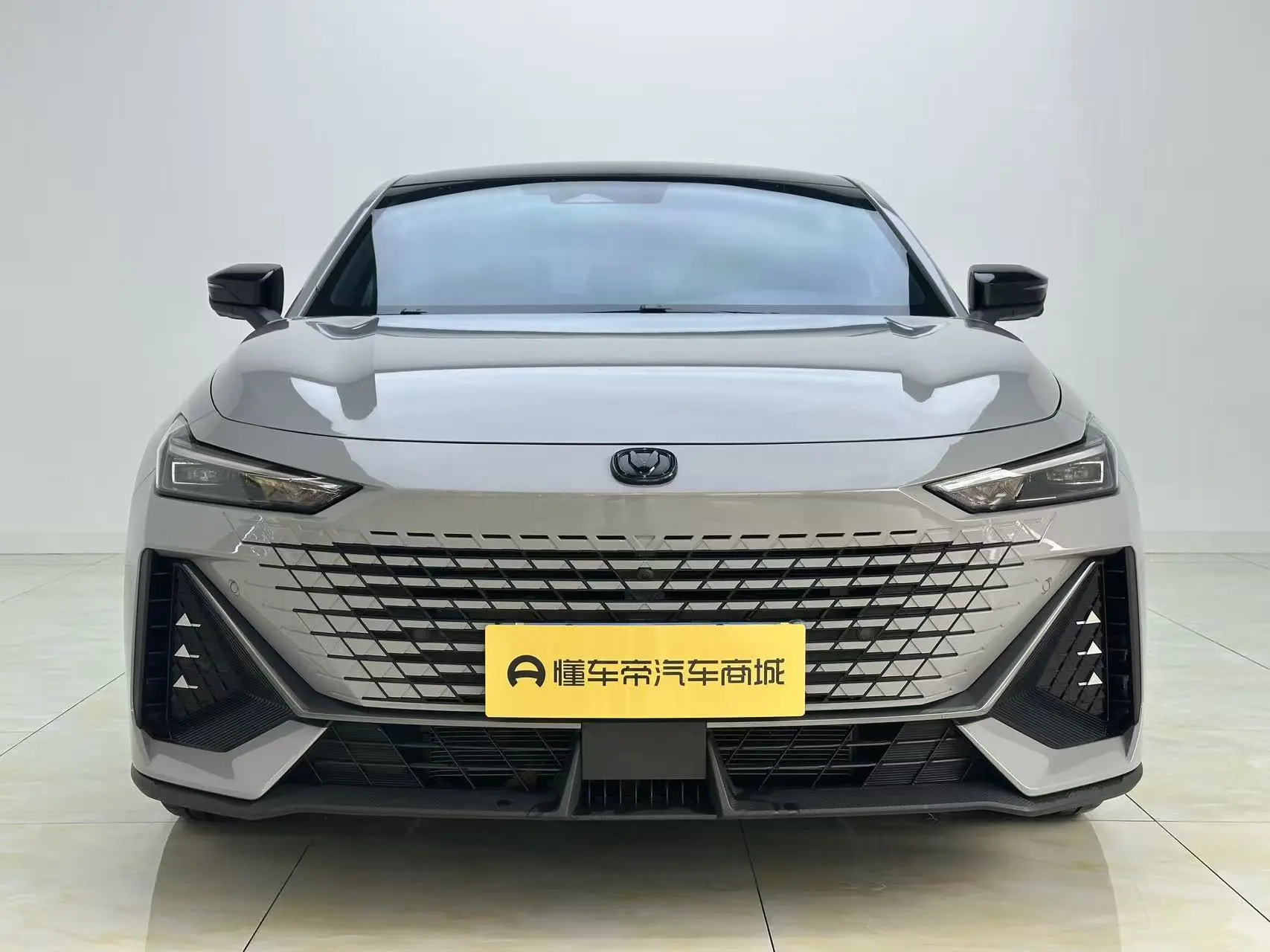 Changan UNI-V  из Китая