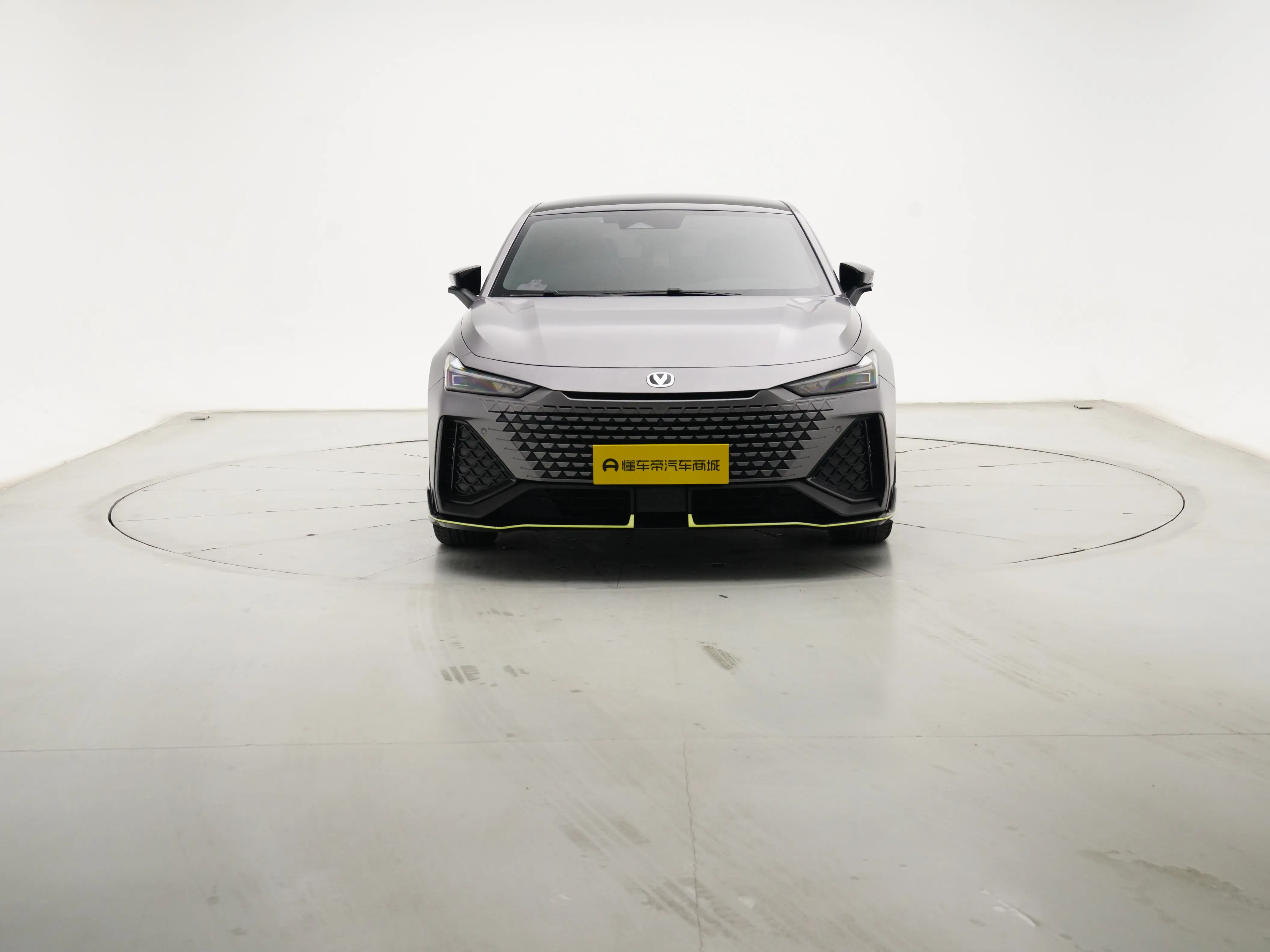 Changan UNI-V  из Китая