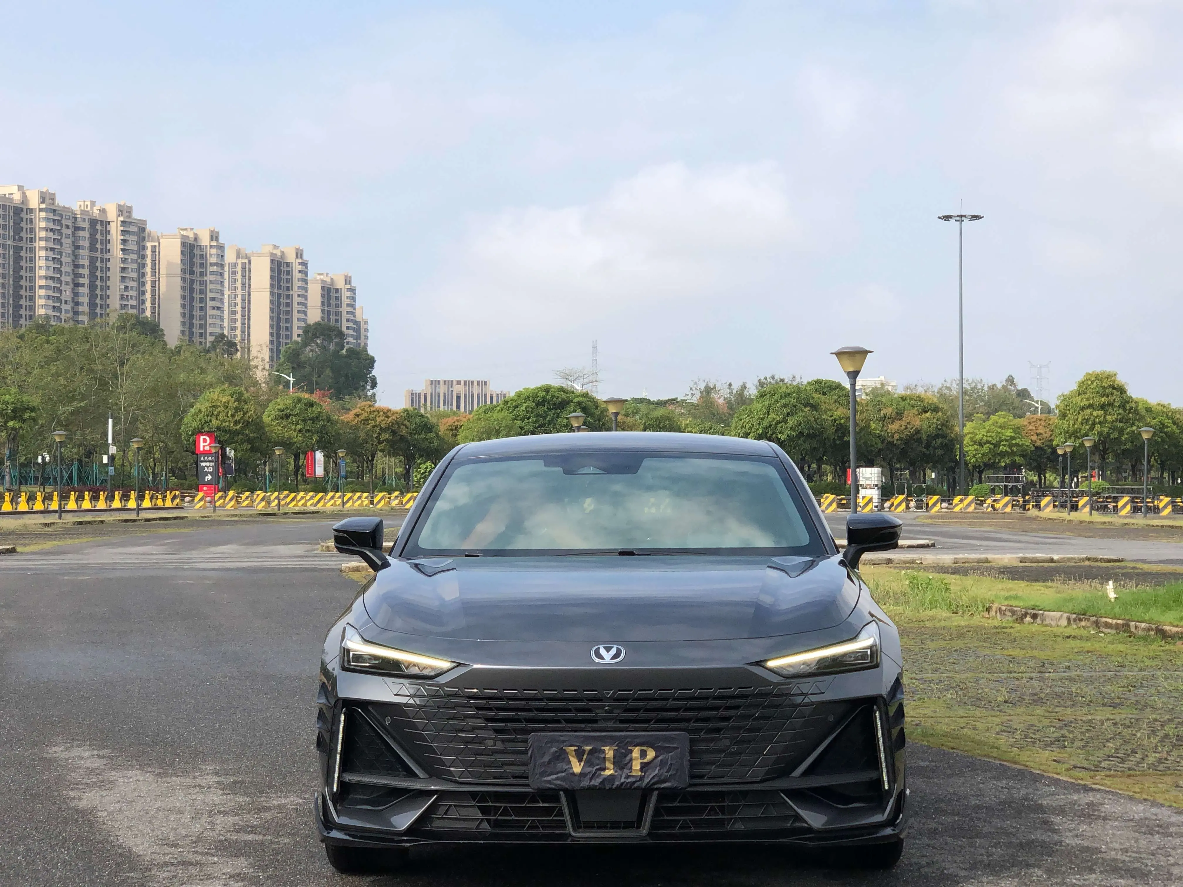 Changan UNI-V  из Китая