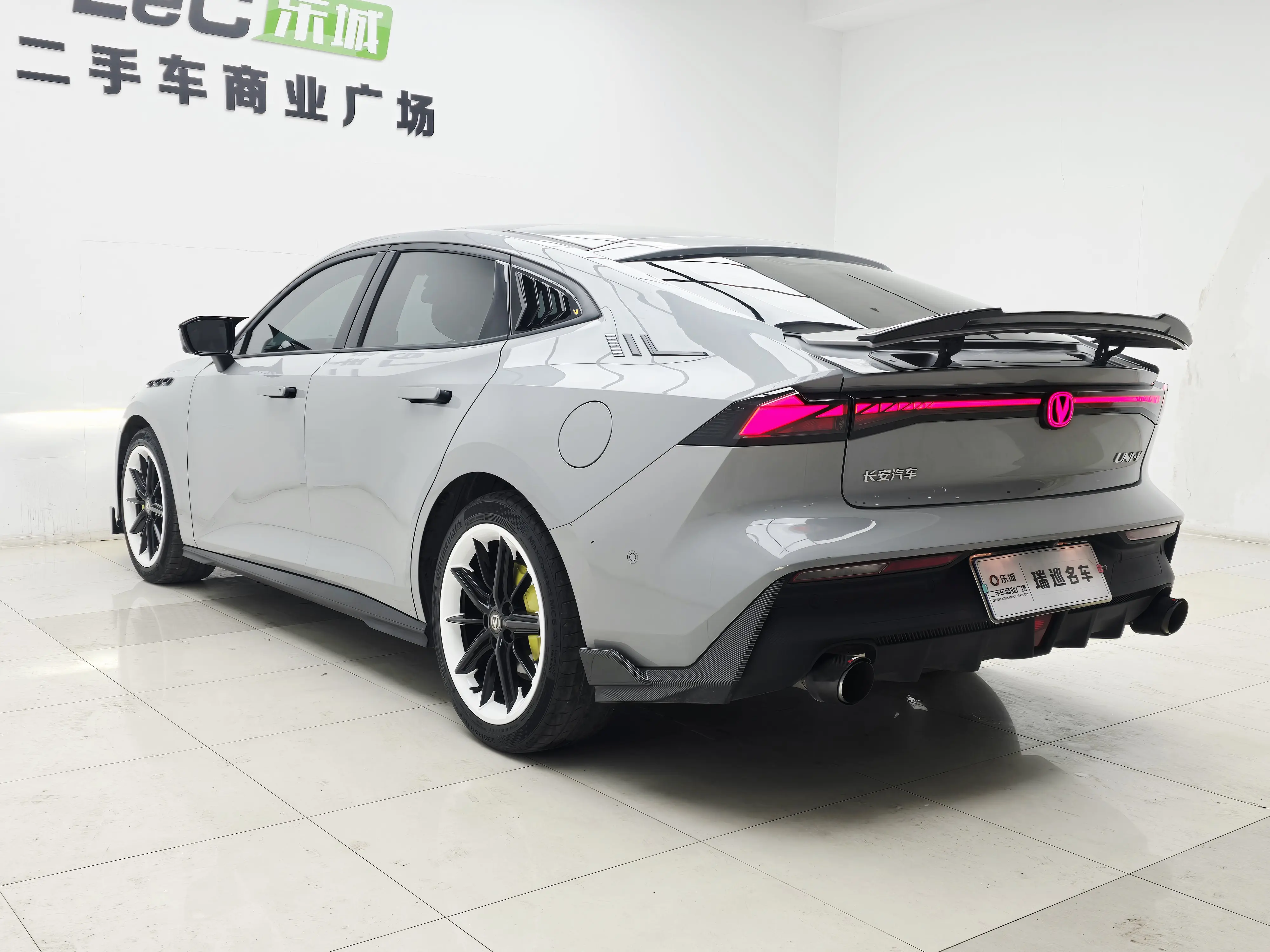 Changan UNI-V  из Китая