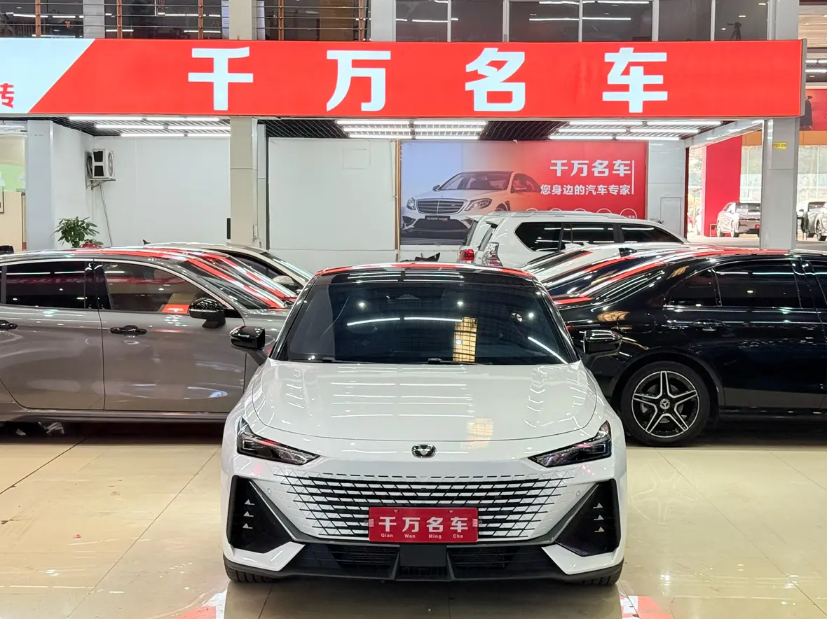 Changan UNI-V  из Китая