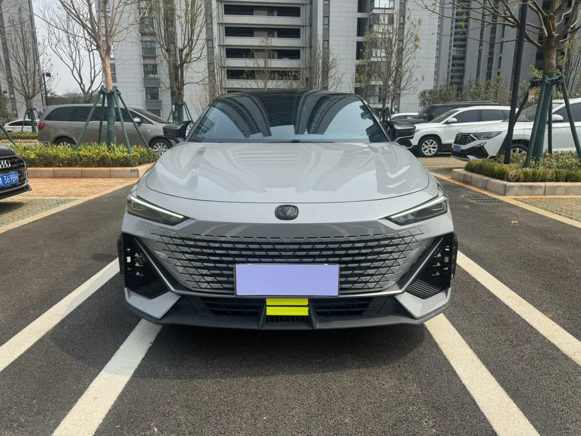 Changan UNI-V  из Китая