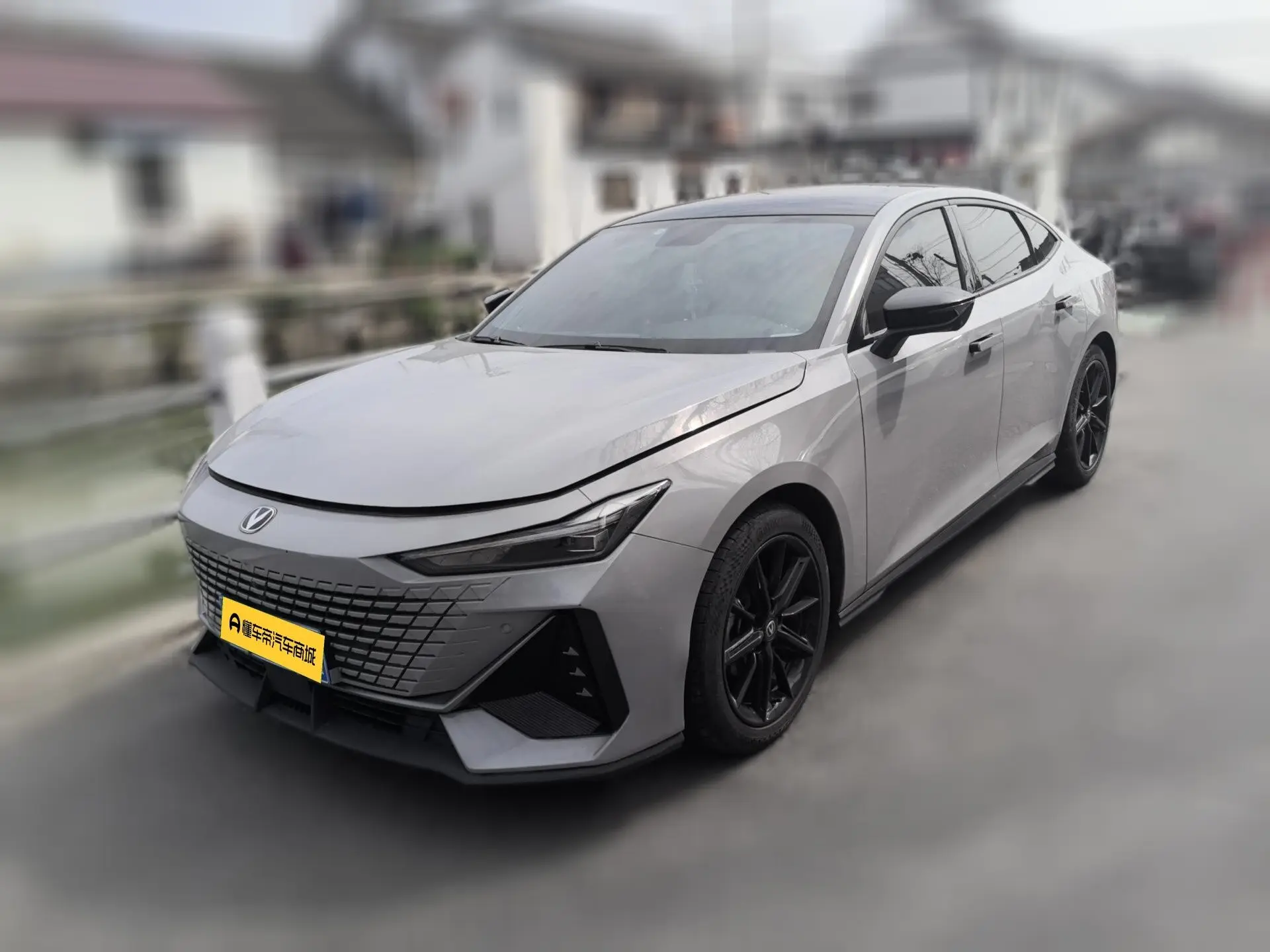 Changan UNI-V  из Китая