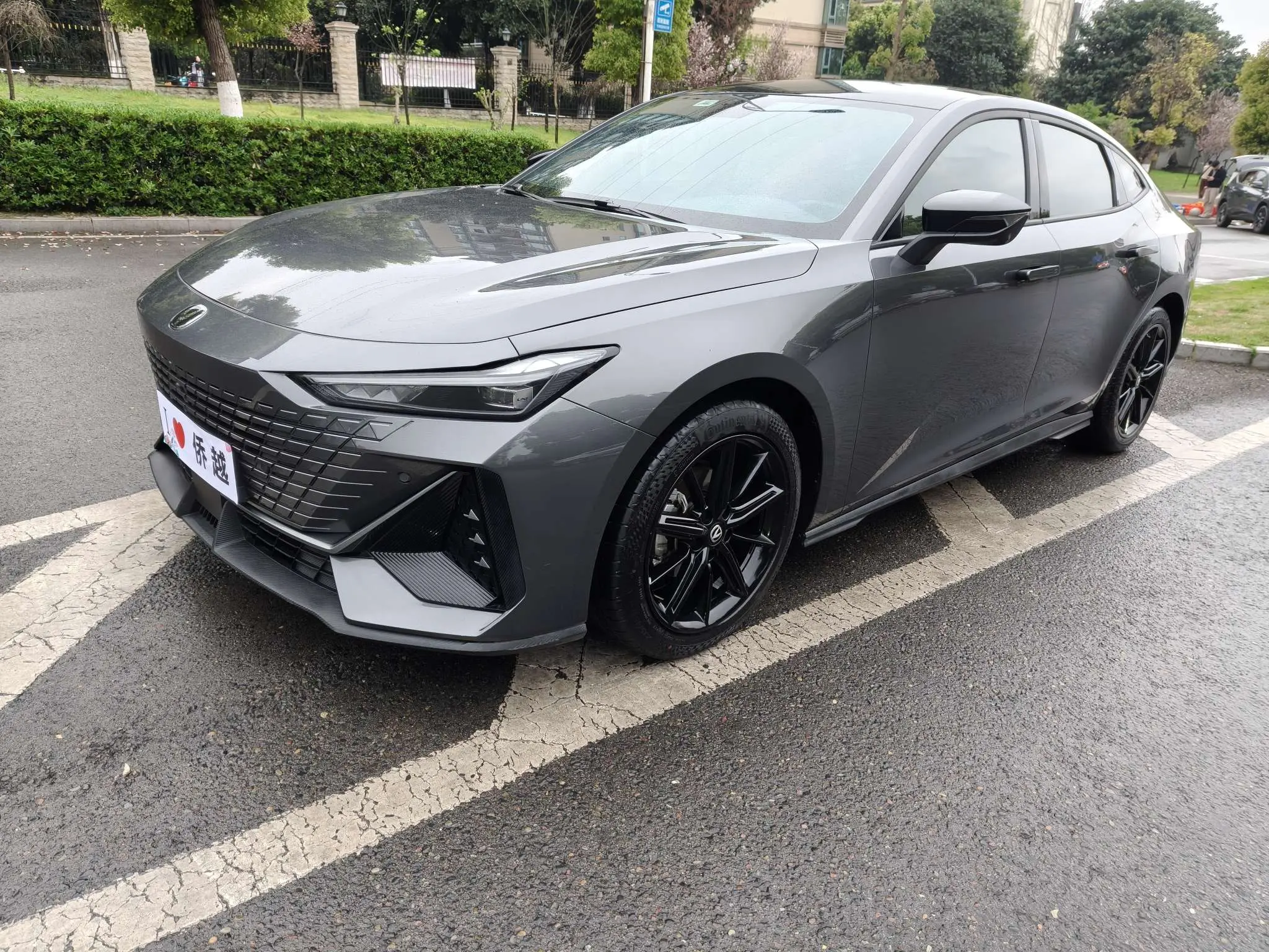 Changan UNI-V  из Китая