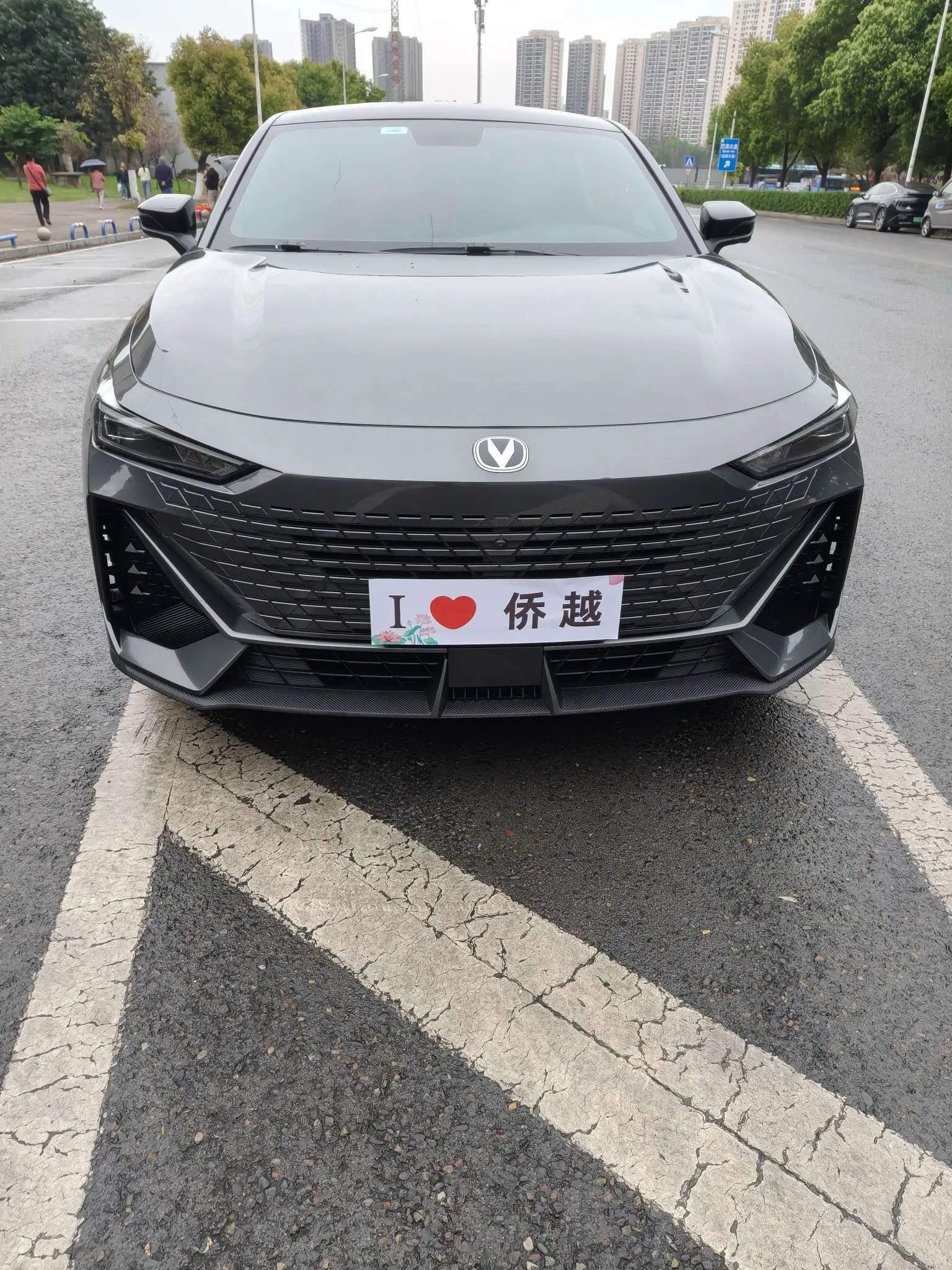 Changan UNI-V  из Китая